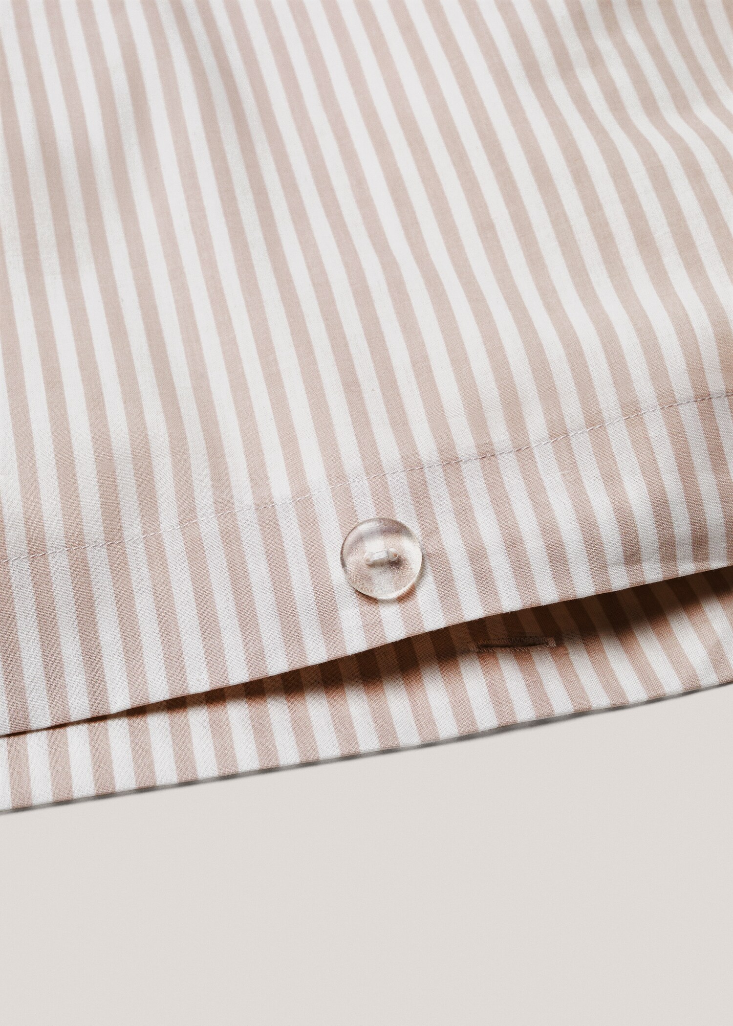 Striped duvet cover 60 in - Details of the article 1