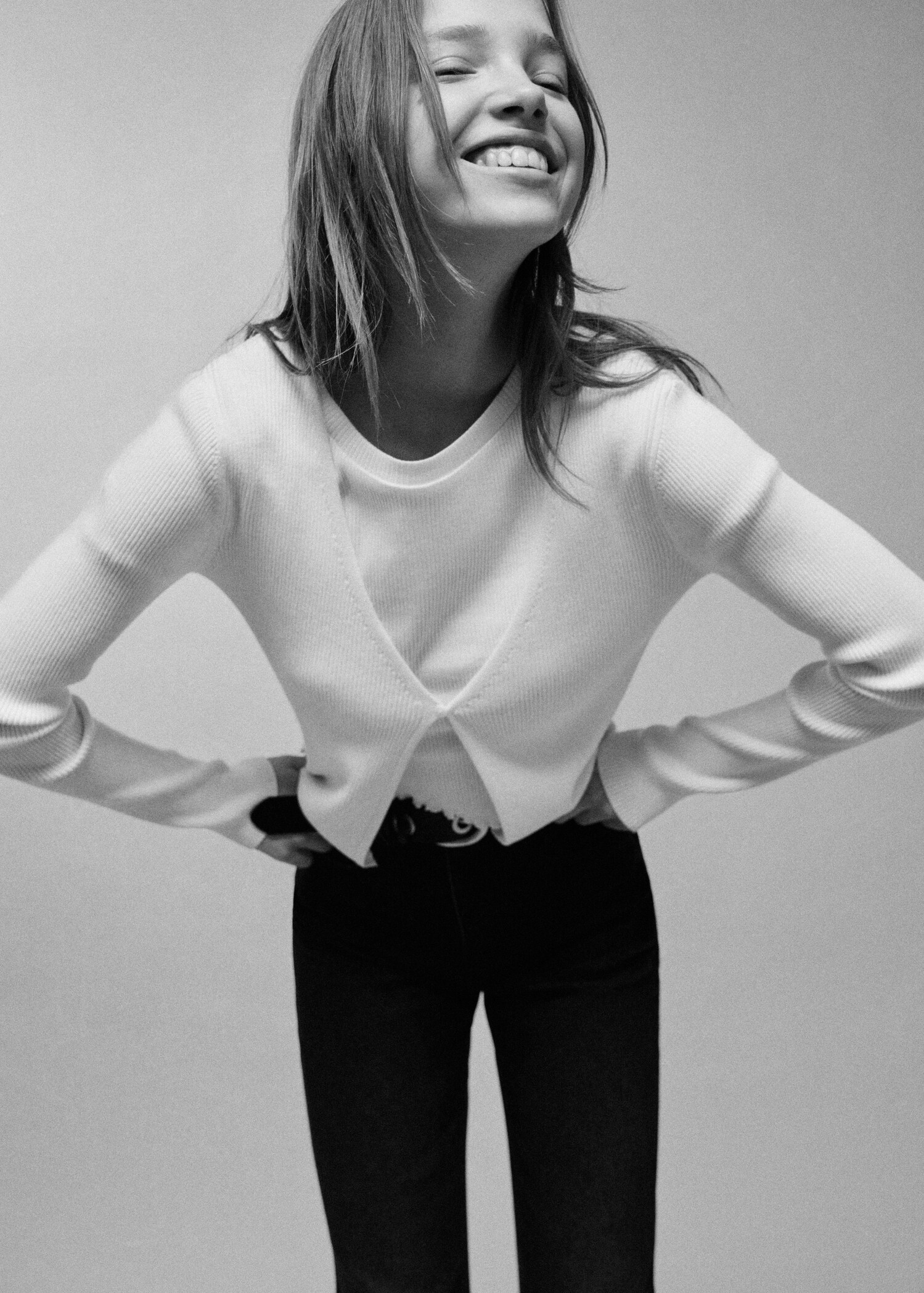 Ribbed cardigan with buttons - Details of the article 5