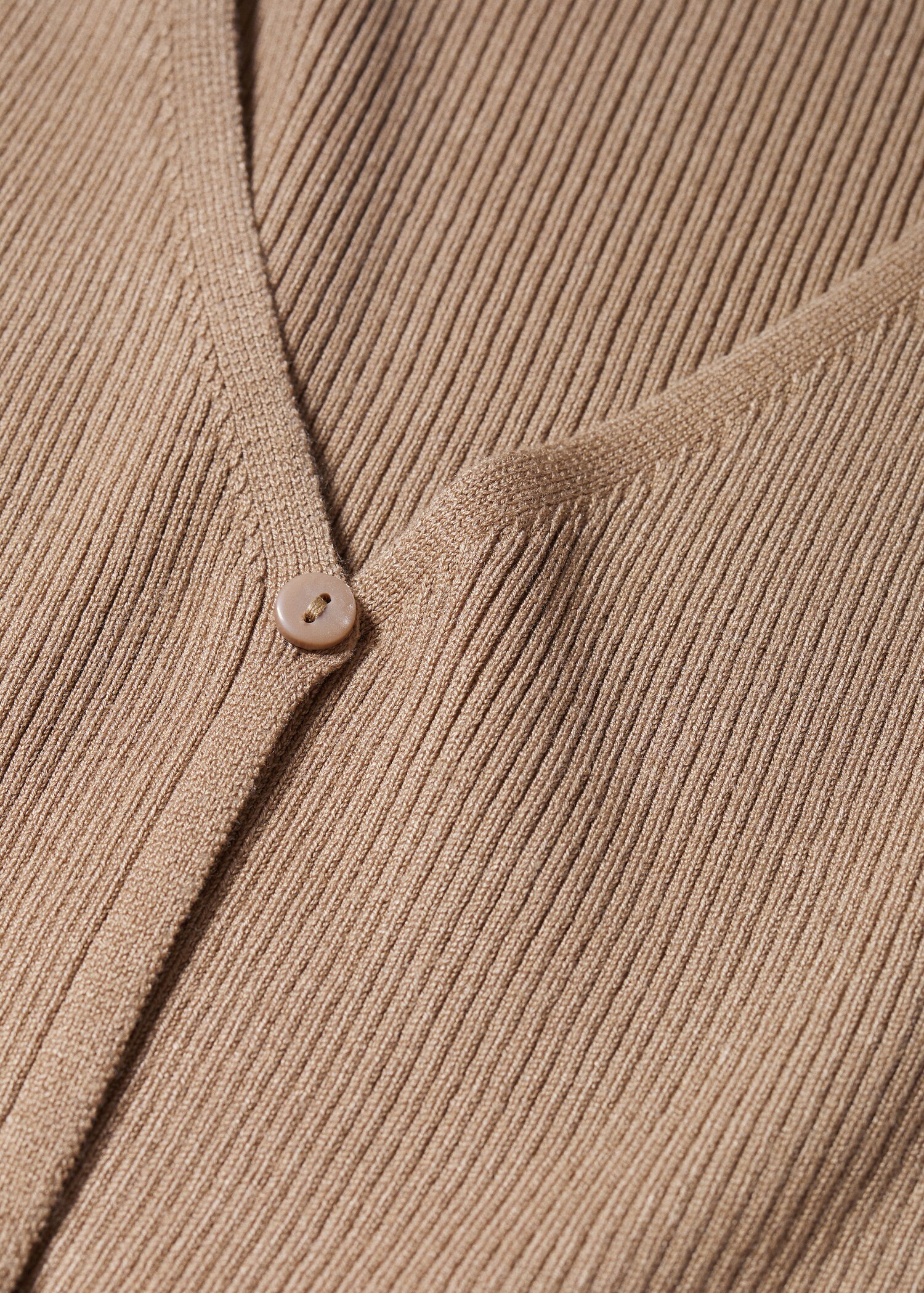 Ribbed cardigan with buttons - Details of the article 8