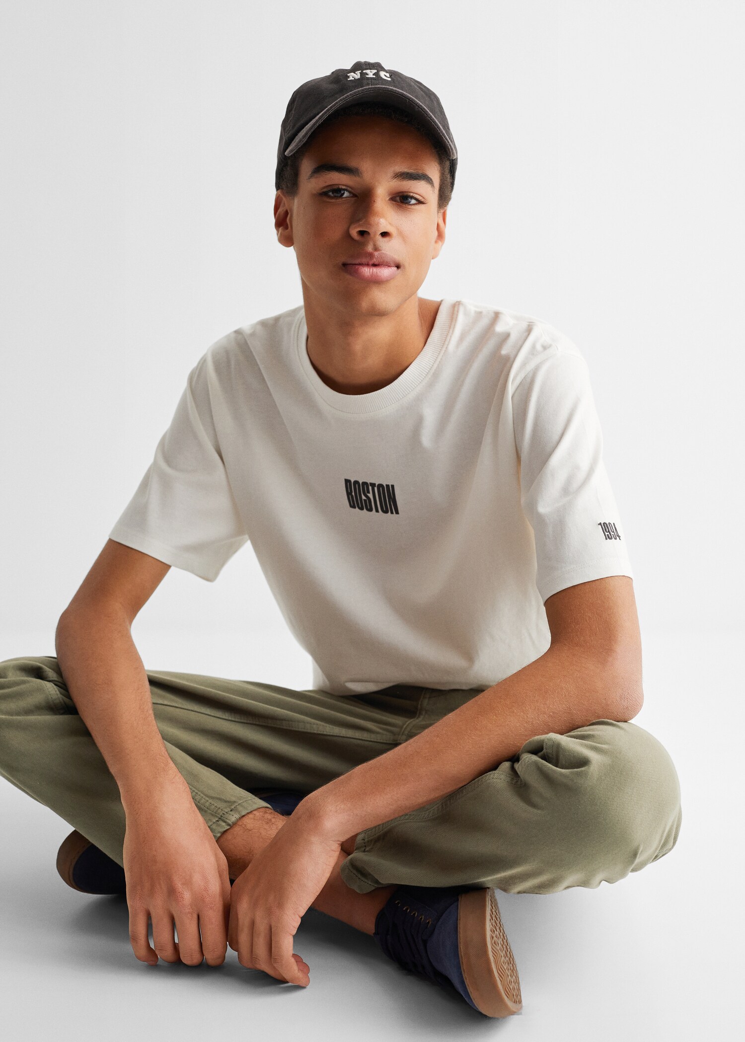 Embroidered message T-shirt - Details of the article 2