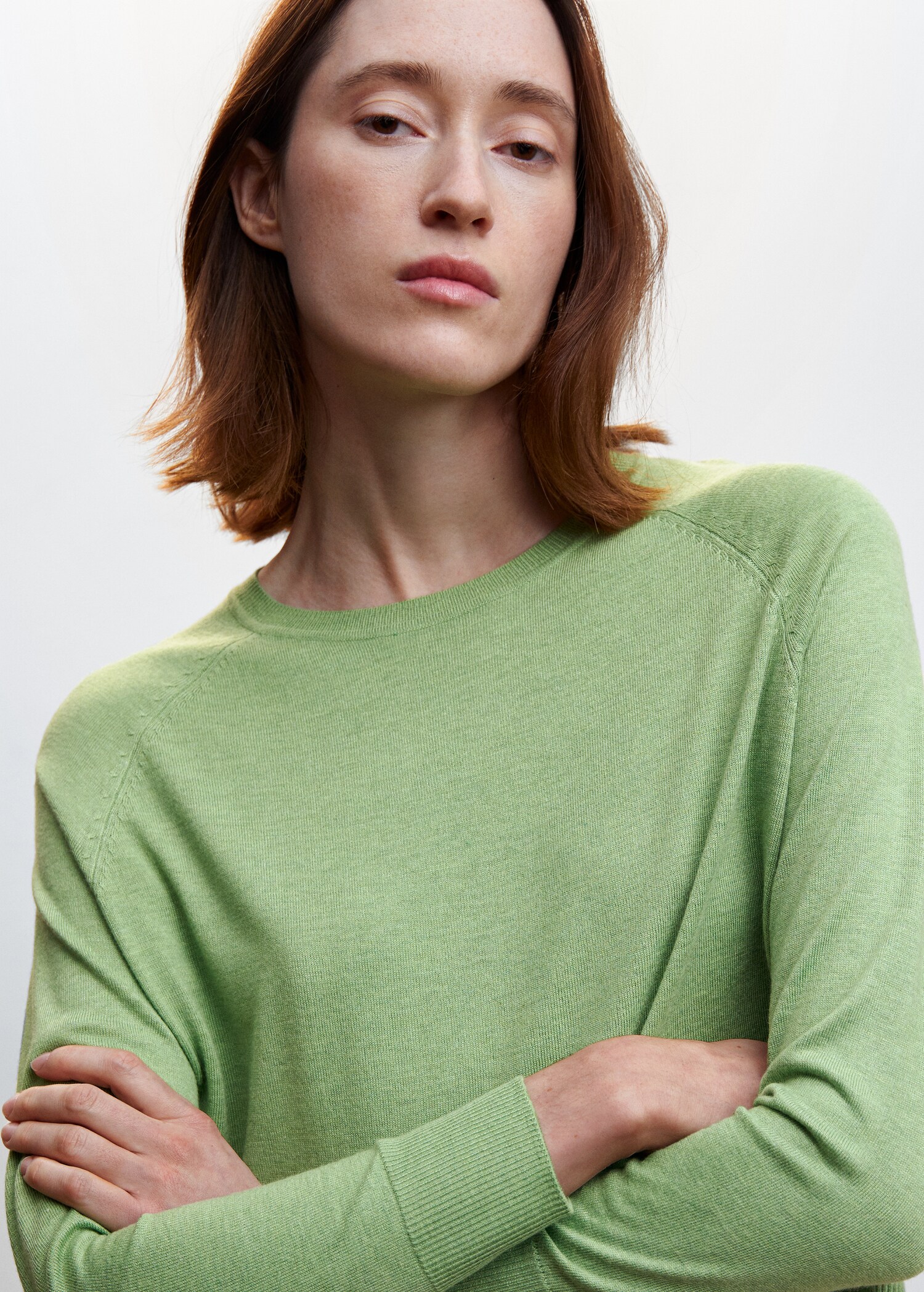Fine-knit crew-neck sweater - Details of the article 1
