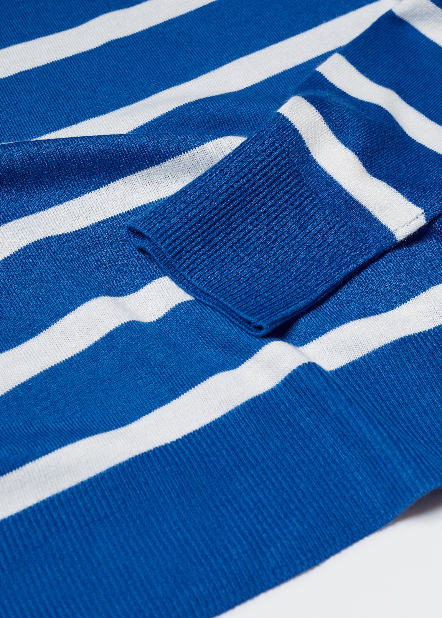 Fine-knit crew-neck sweater - Details of the article 8