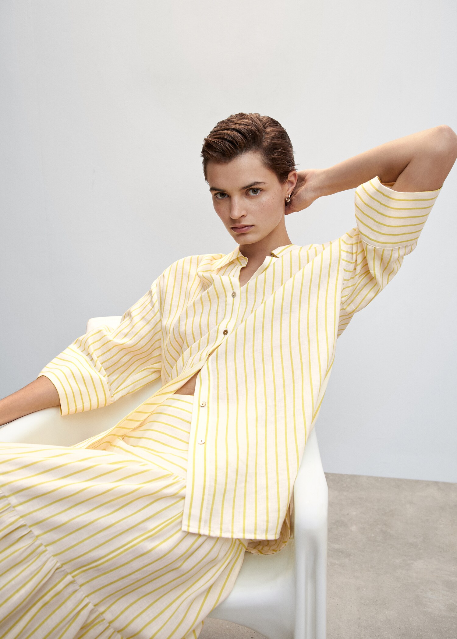Oversized shirt - Details of the article 2