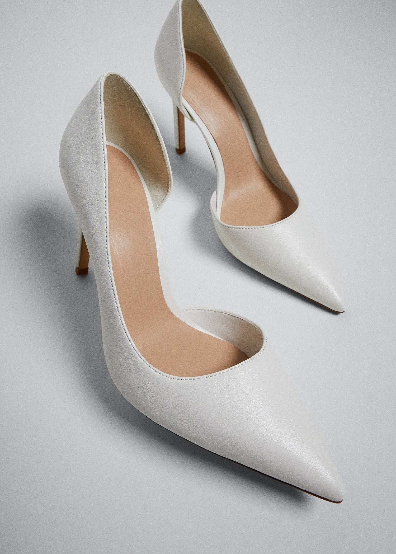 Asymmetric stiletto shoes - Medium plane