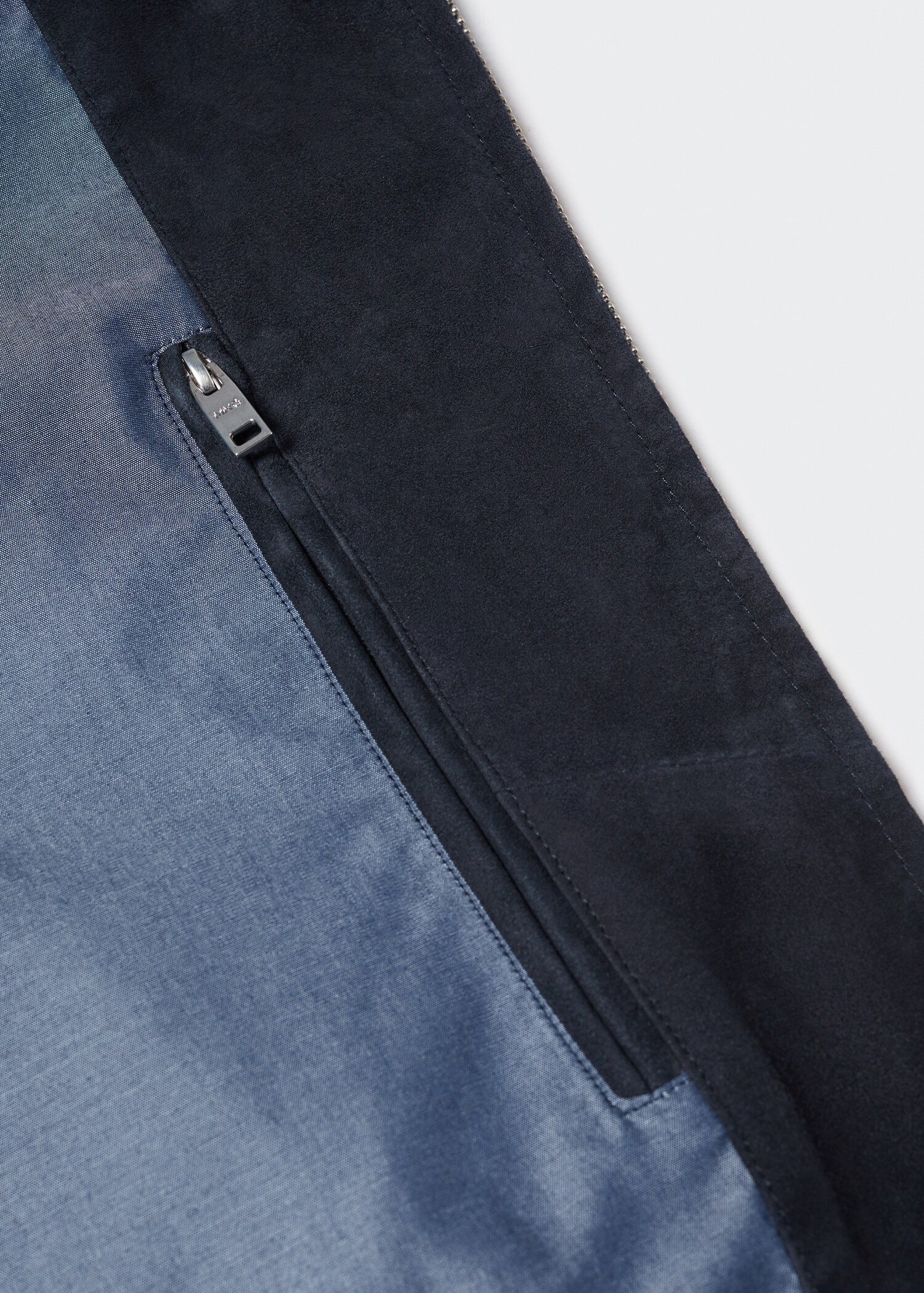 Leather bomber jacket - Details of the article 8