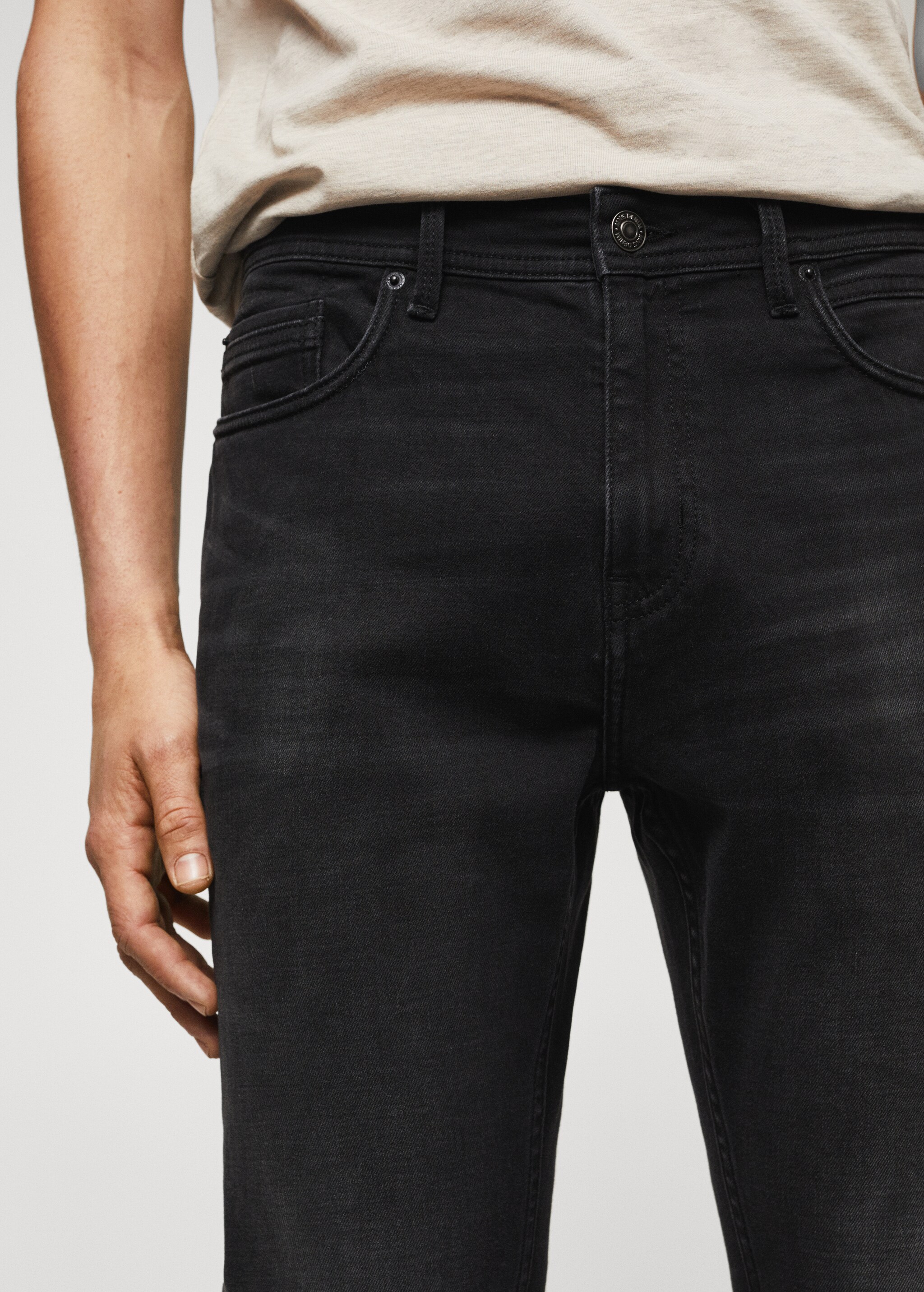 Tom tapered cropped jeans - Details of the article 1