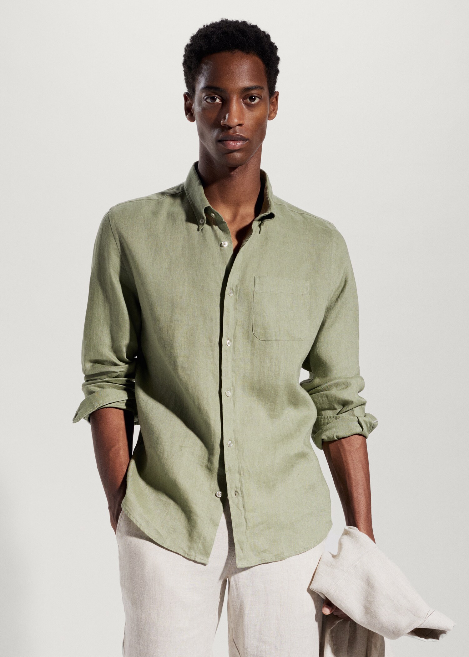 Slim Fit-Hemd aus 100 % Leinen - Mittlere Ansicht