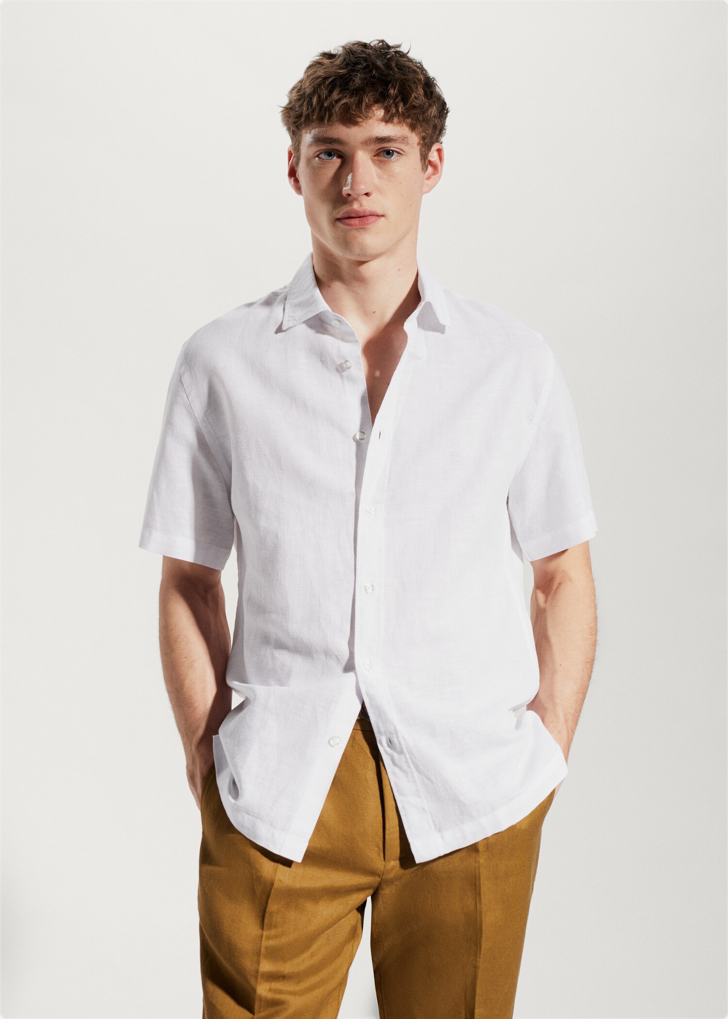 100% linen short sleeve shirt - Medium plane