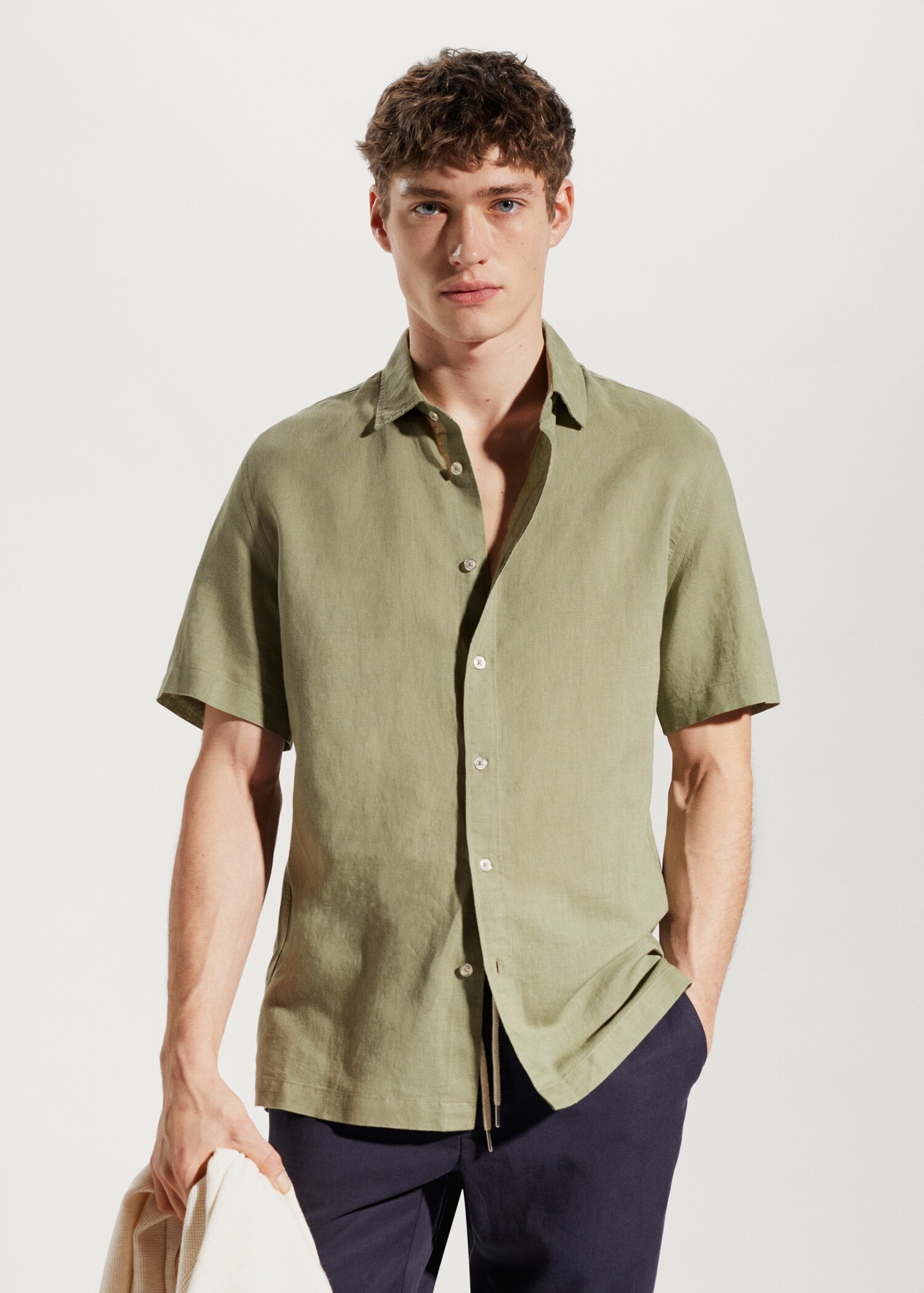 100% linen short sleeve shirt - Medium plane
