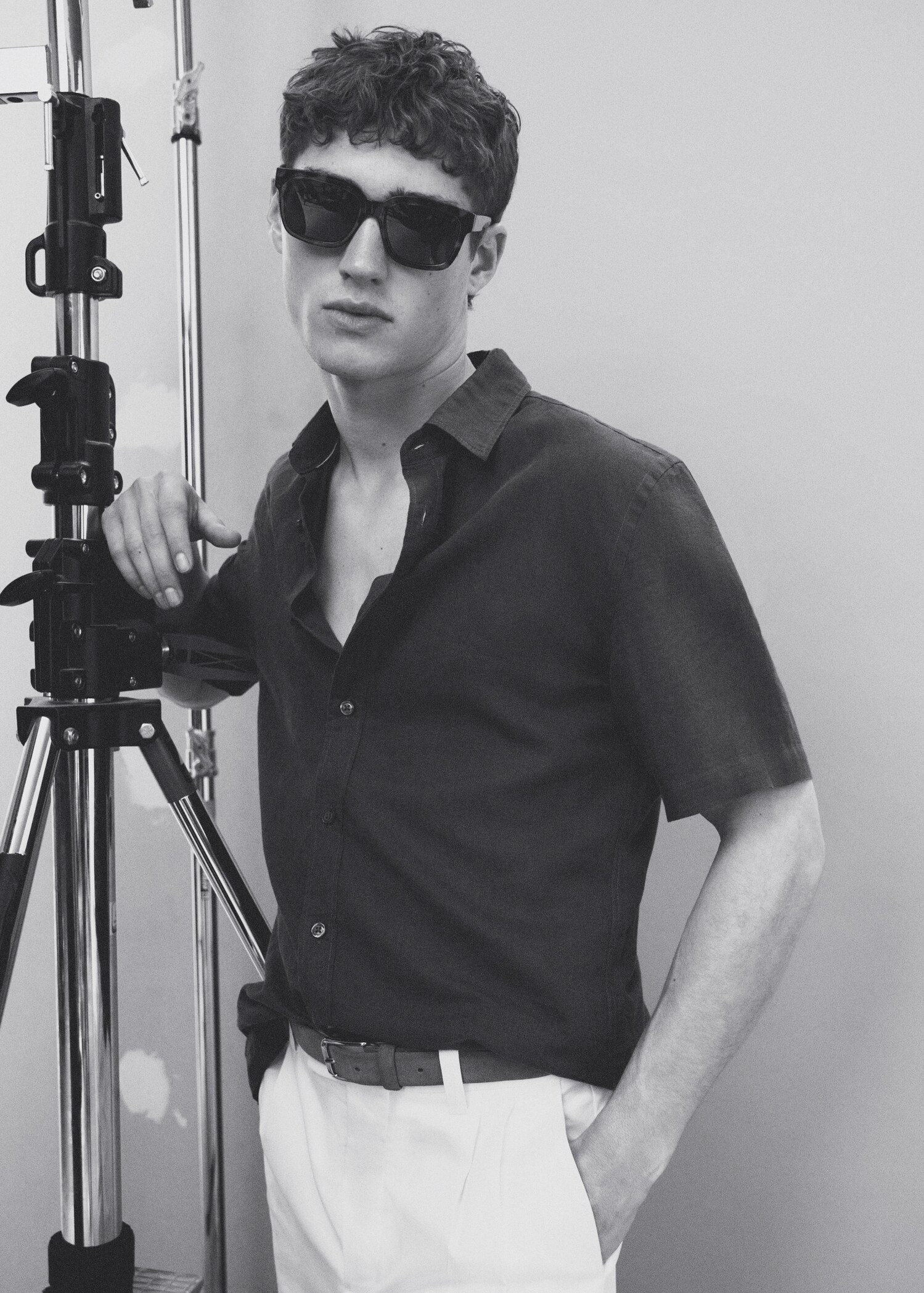 100% linen short sleeve shirt - Details of the article 7