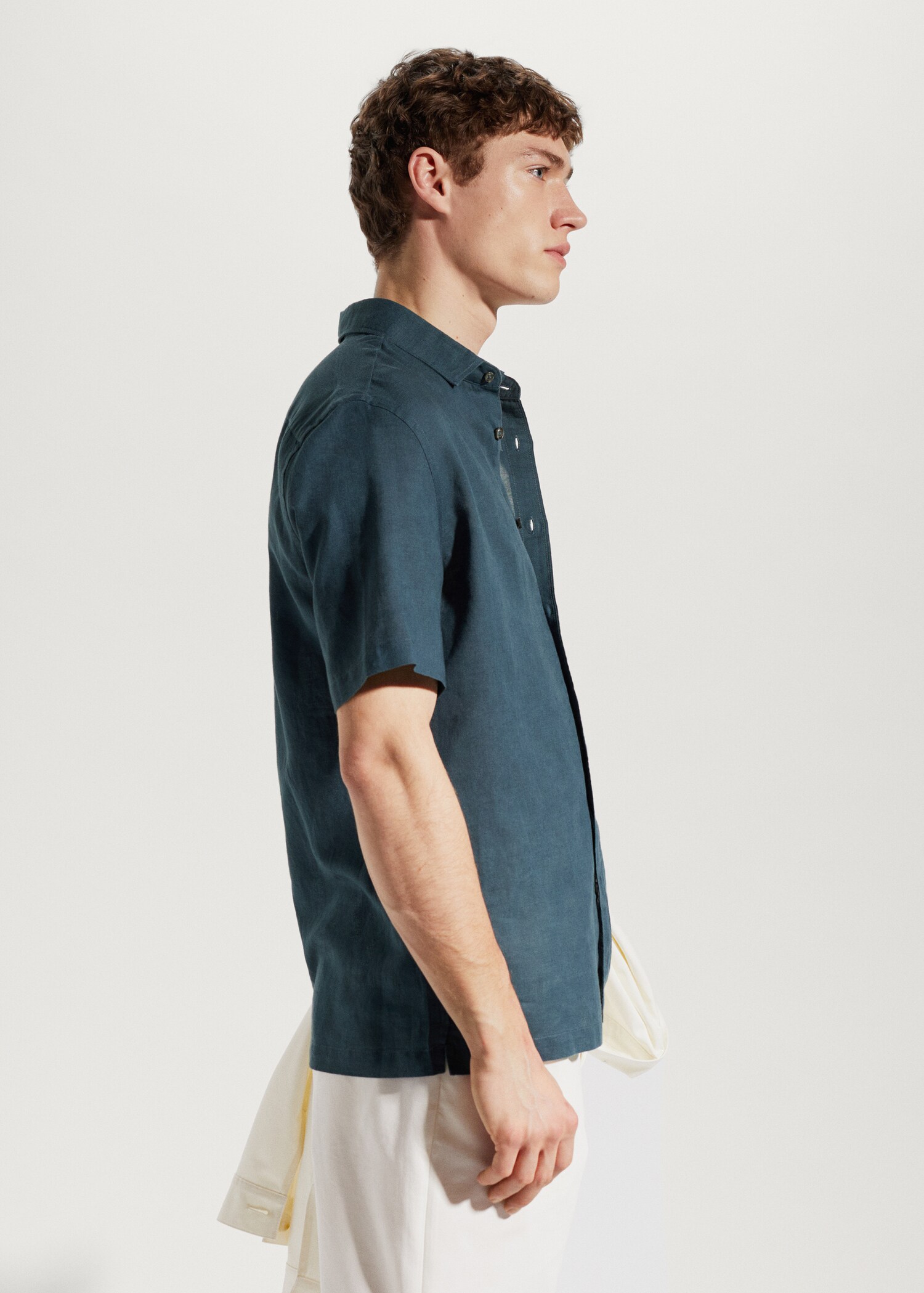 100% linen short sleeve shirt - Details of the article 2
