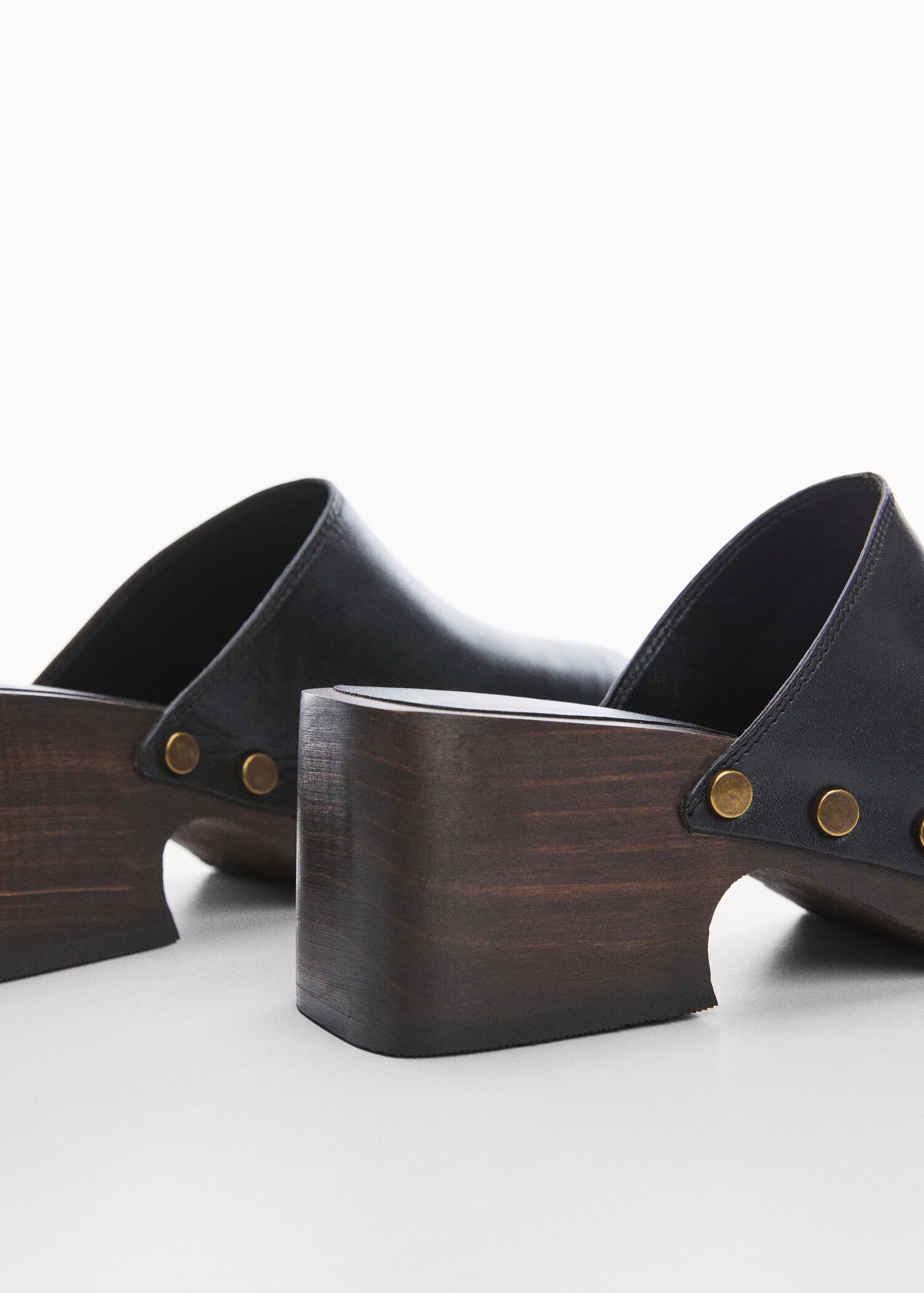 Studded leather clog - Details of the article 2