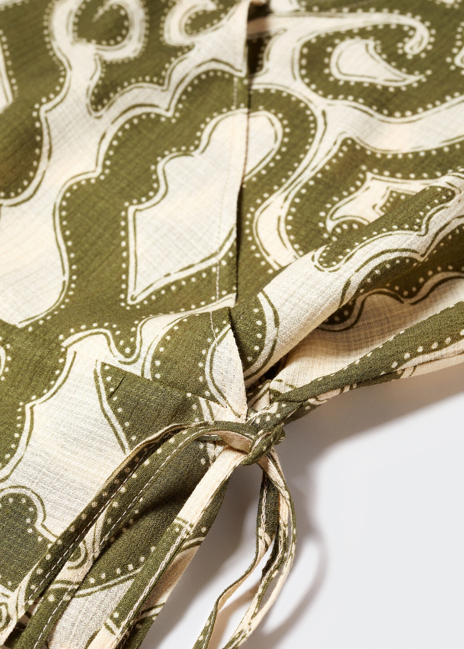 Printed puff sleeve blouse - Details of the article 8