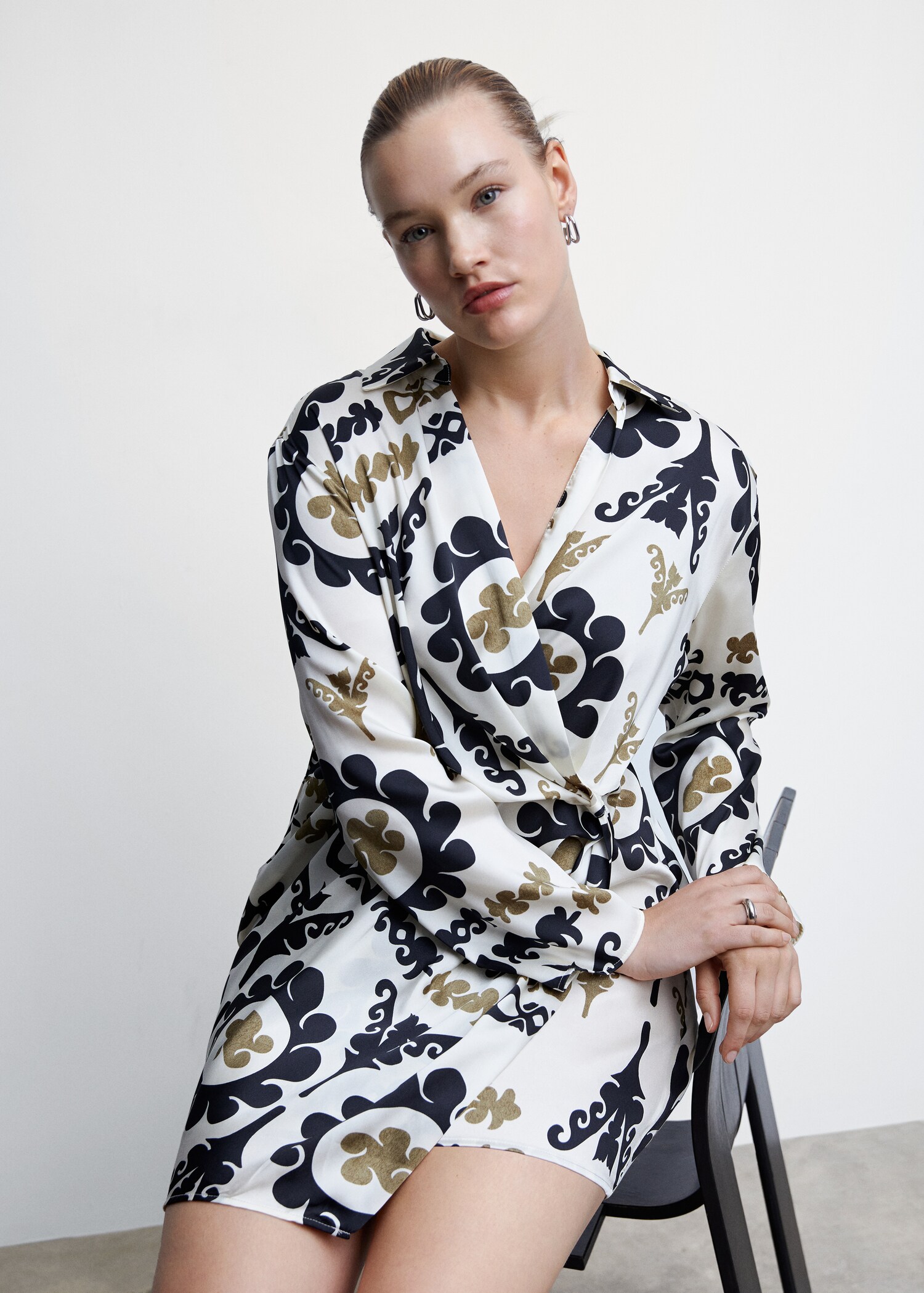 Printed satin dress - Details of the article 4