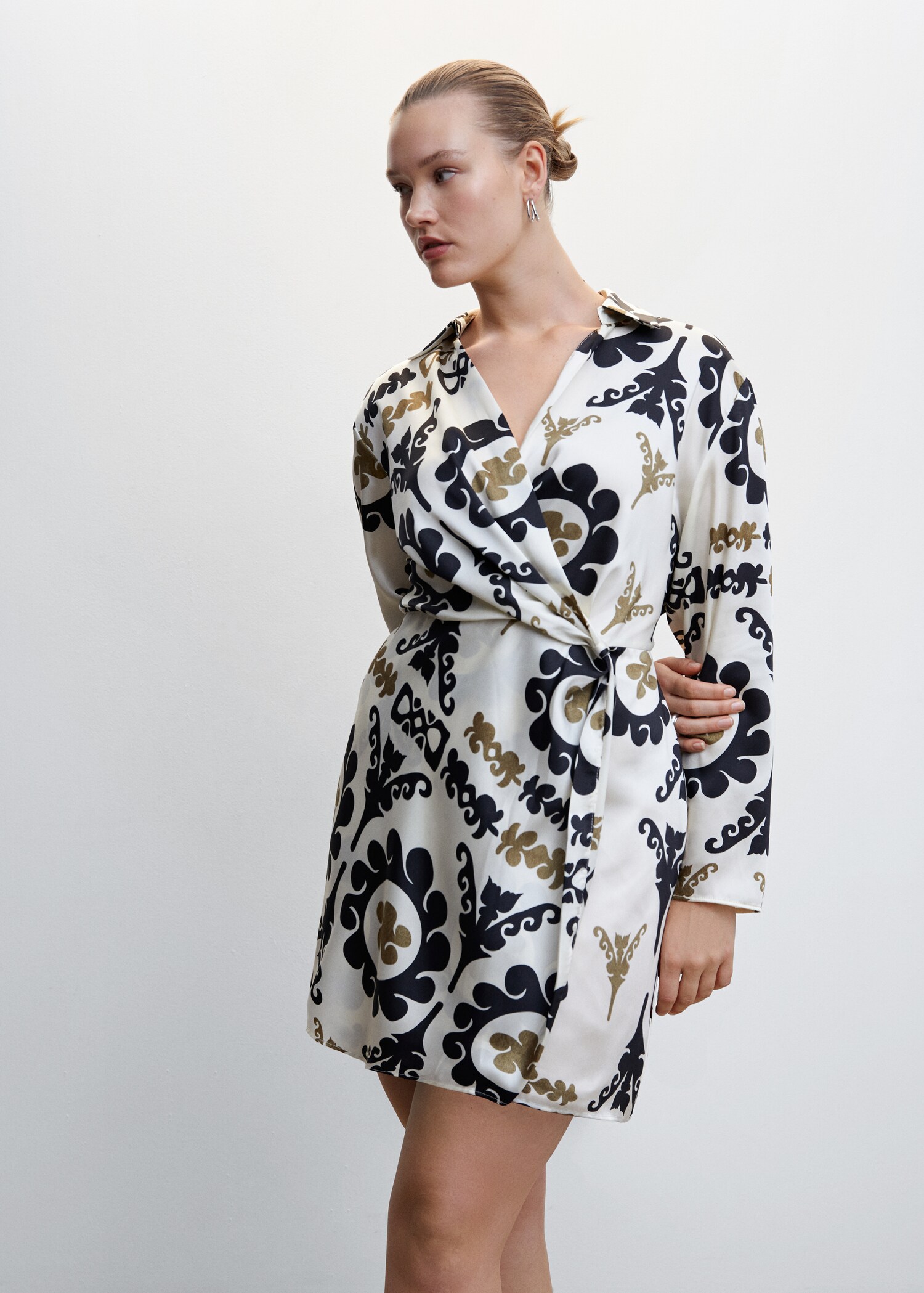 Printed satin dress - Details of the article 5
