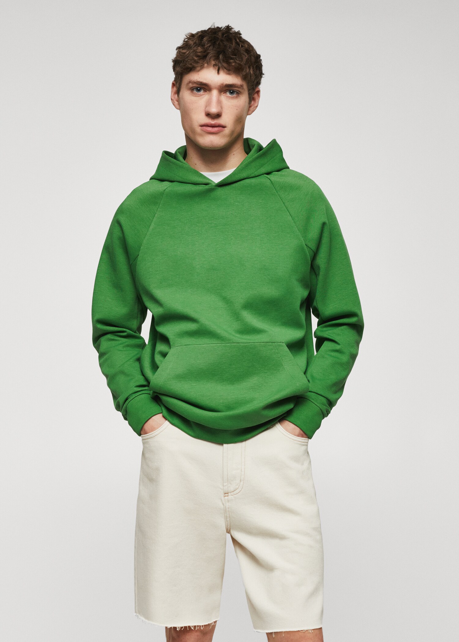 Kangaroo pocket hoodie - Medium plane