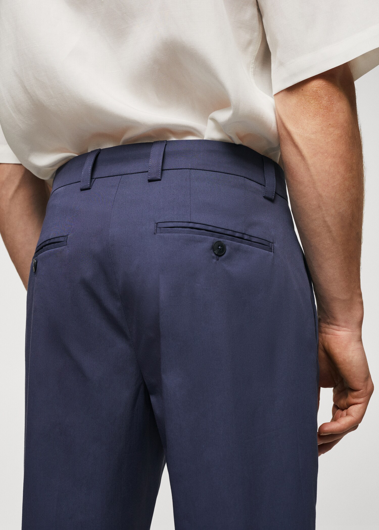 Cotton pleated pants - Details of the article 4