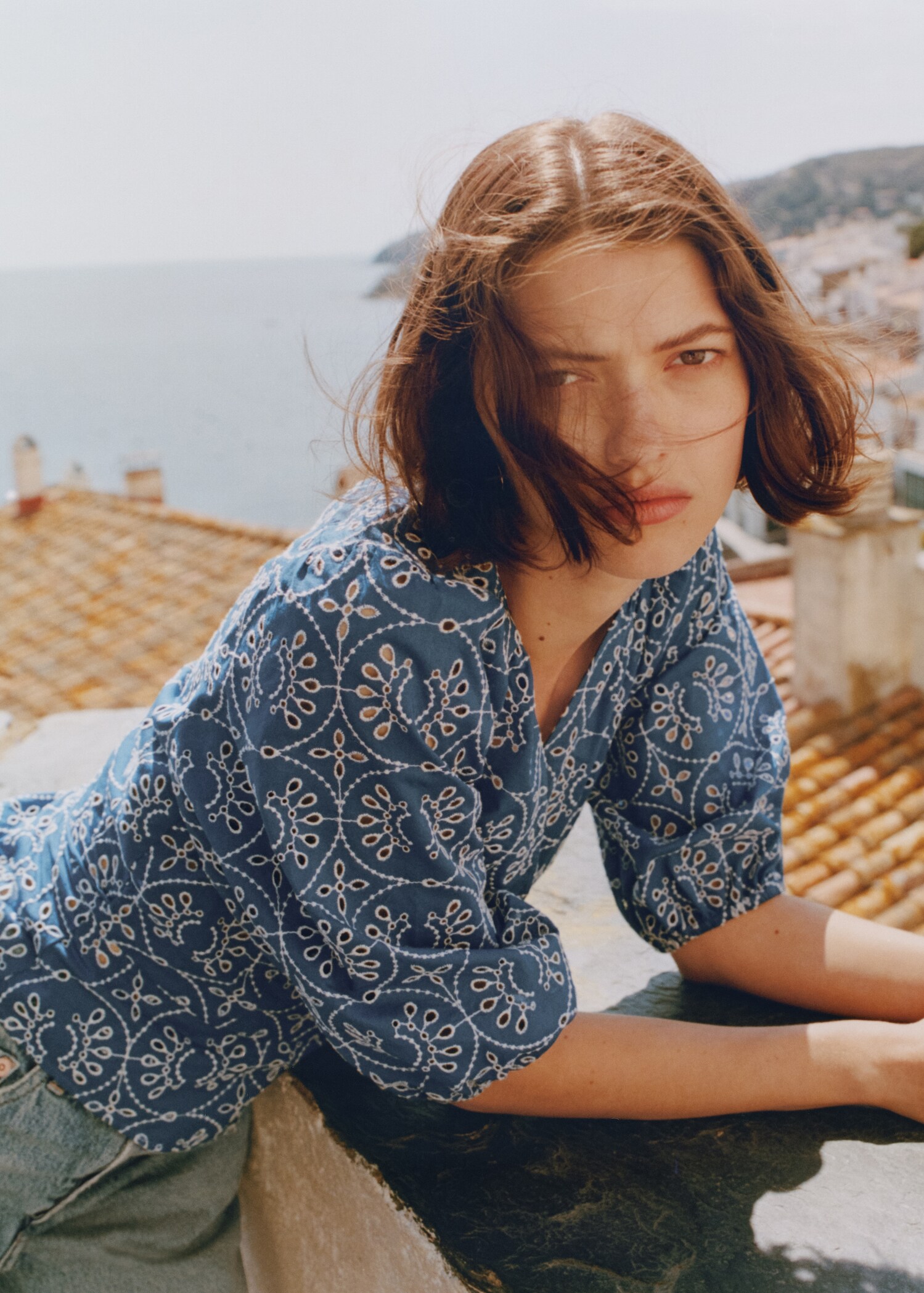 Embroidered puff-sleeve blouse - Details of the article 6