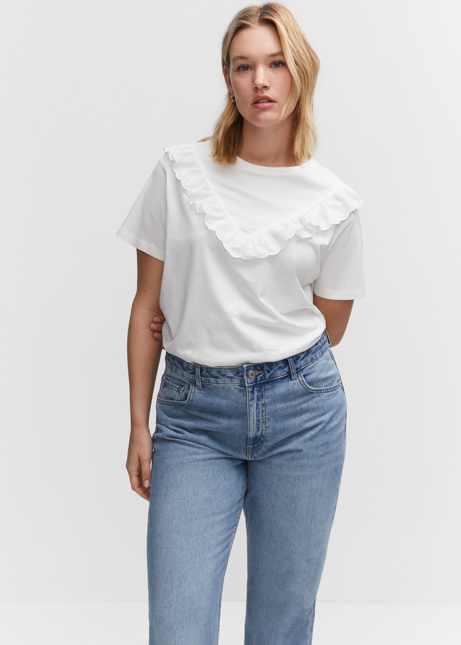 T-shirt volant brodé - Détail de l'article 5