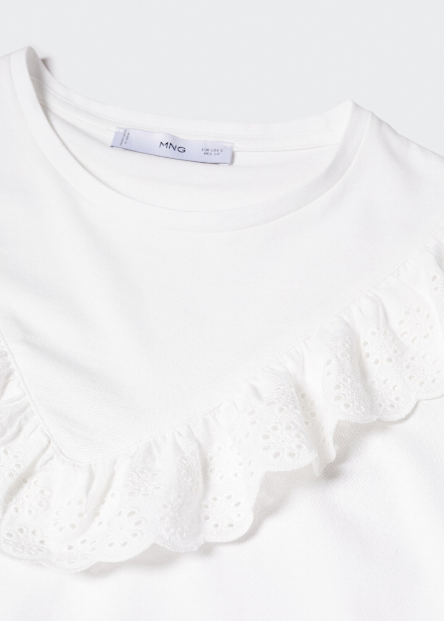 T-shirt volant brodé - Détail de l'article 8