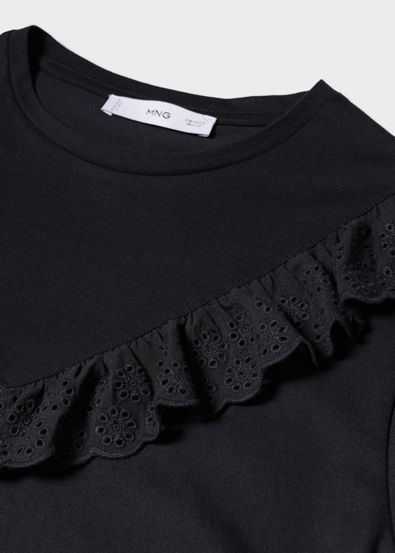 T-shirt volant brodé - Détail de l'article 8