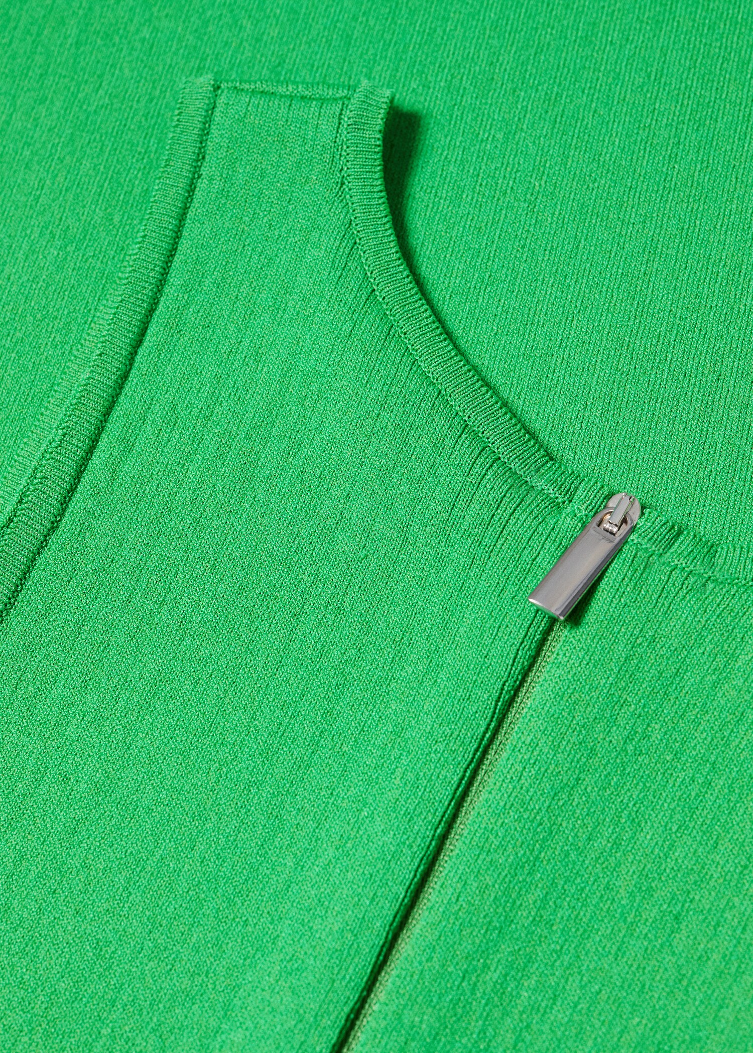 Ribbed knitted dress with zip - Details of the article 8