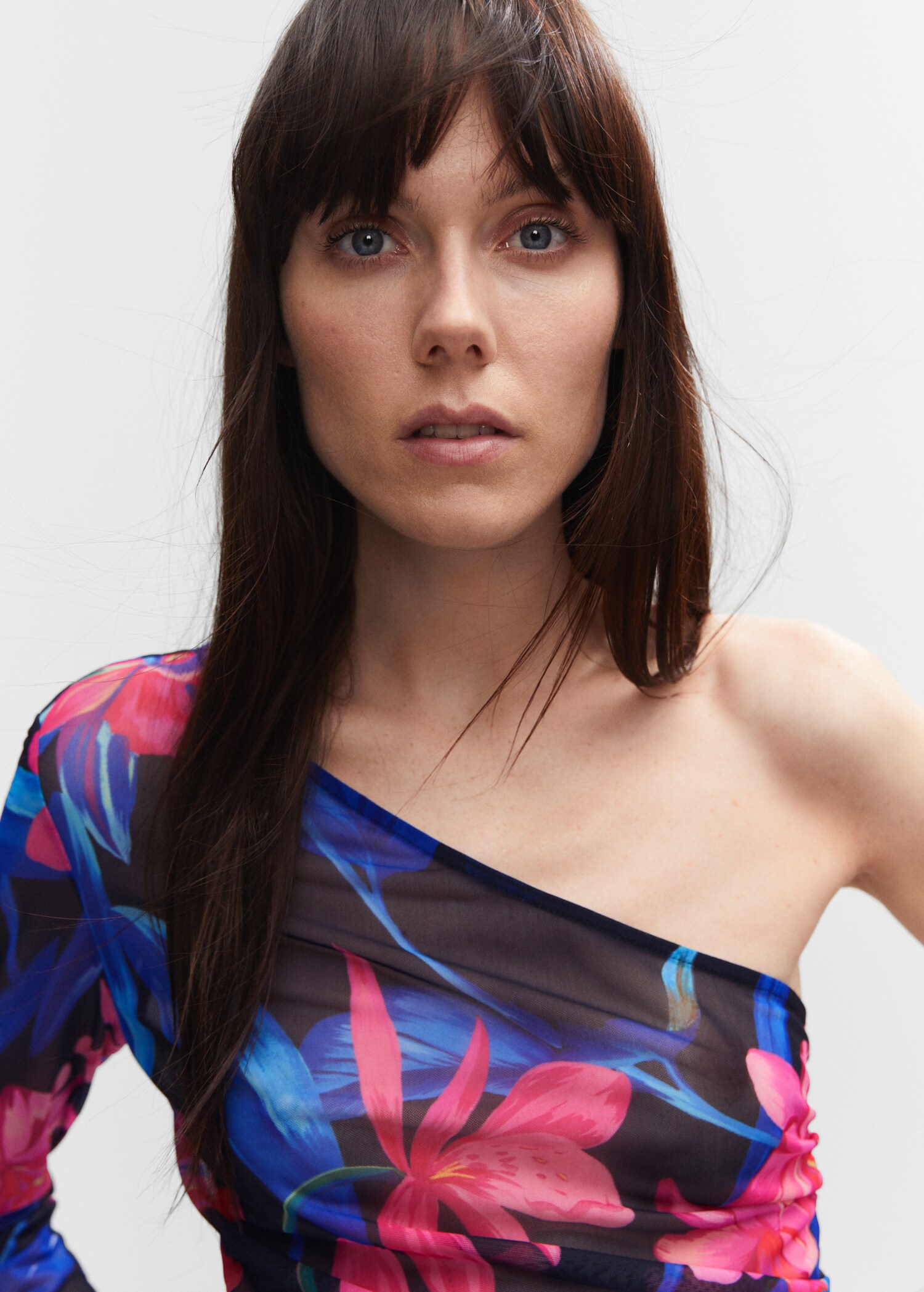 Floral asymmetrical chiffon top - Details of the article 1