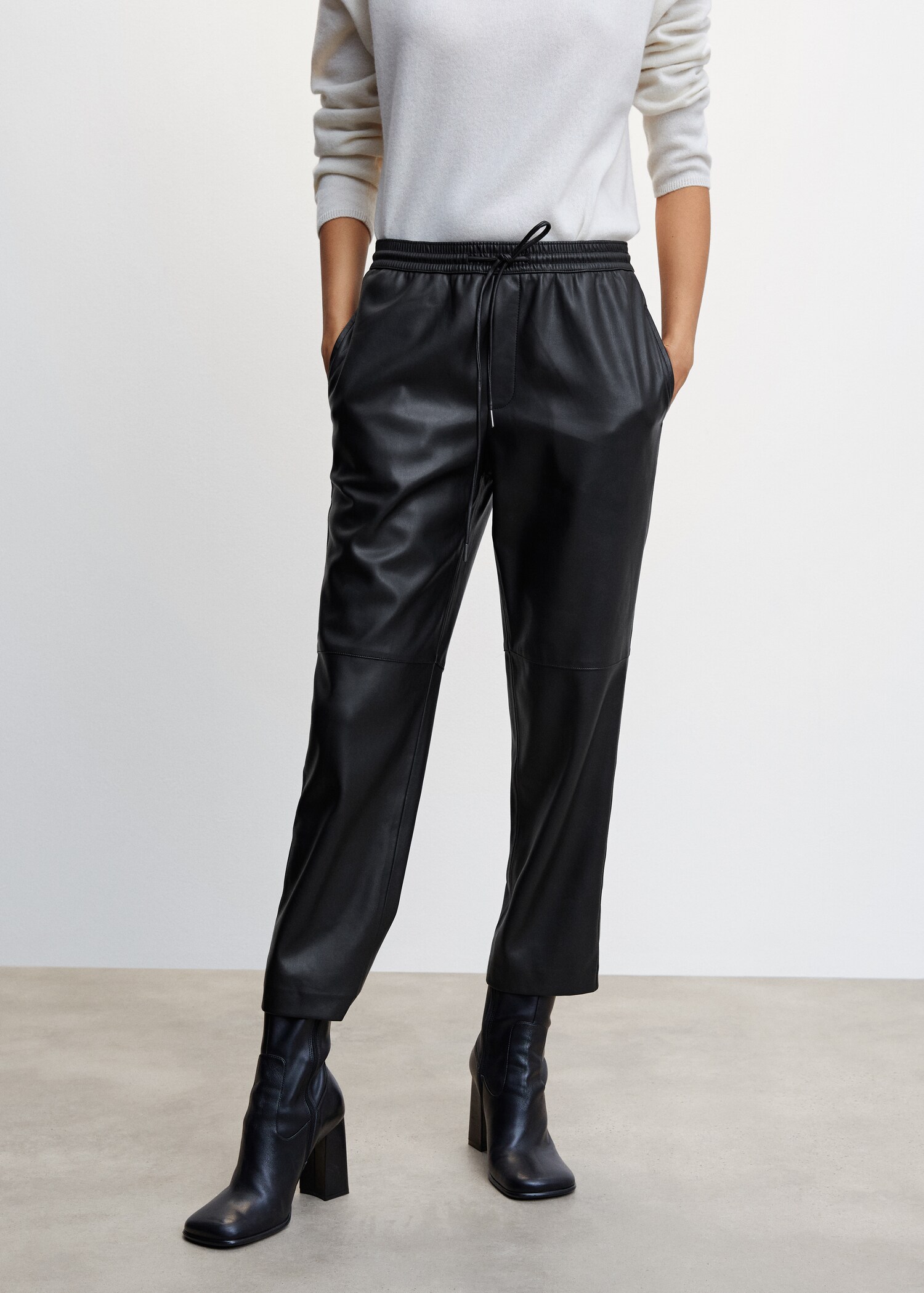 Leather-effect elastic waist trousers - Medium plane
