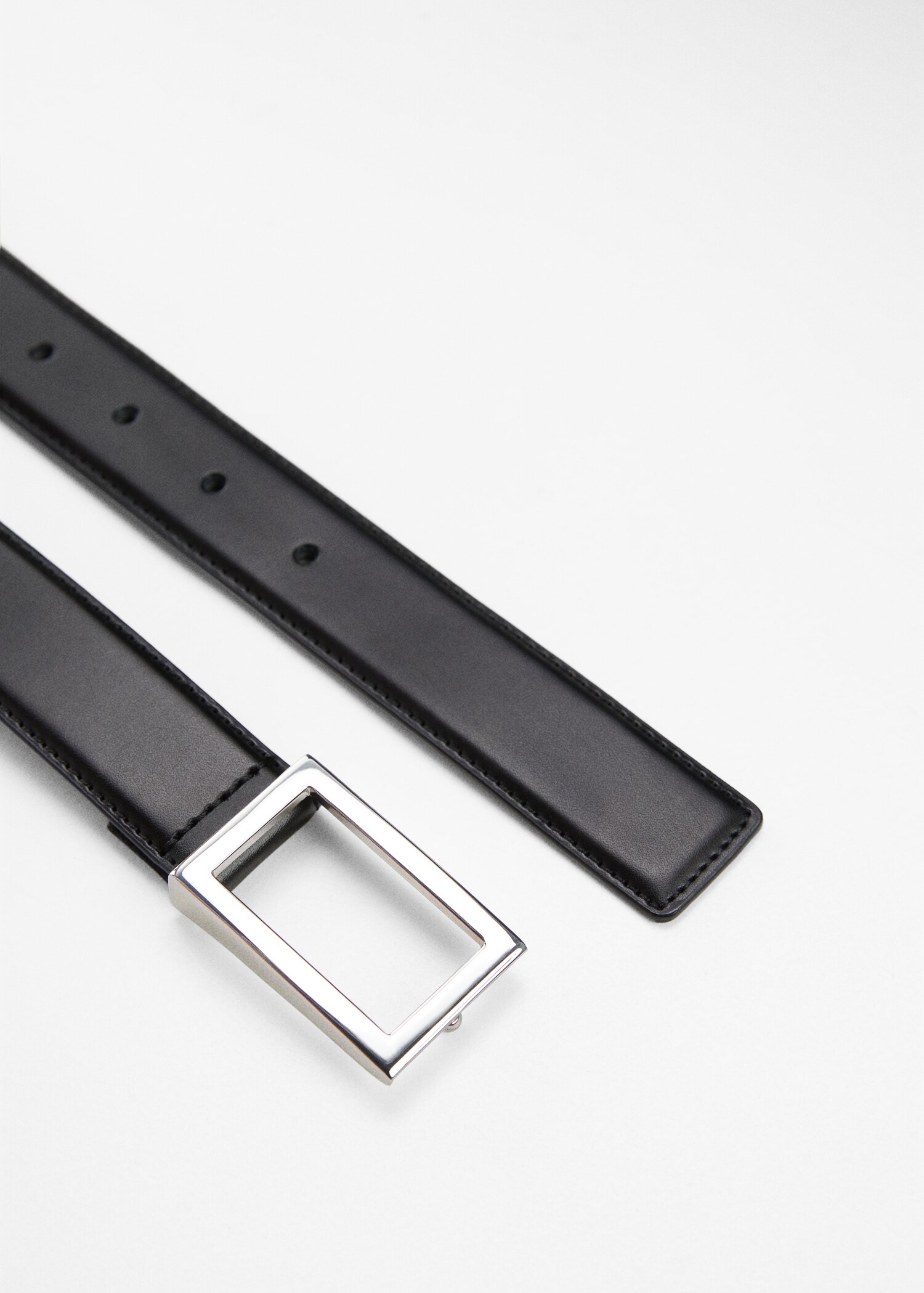 Buckle leather belt - Details of the article 1