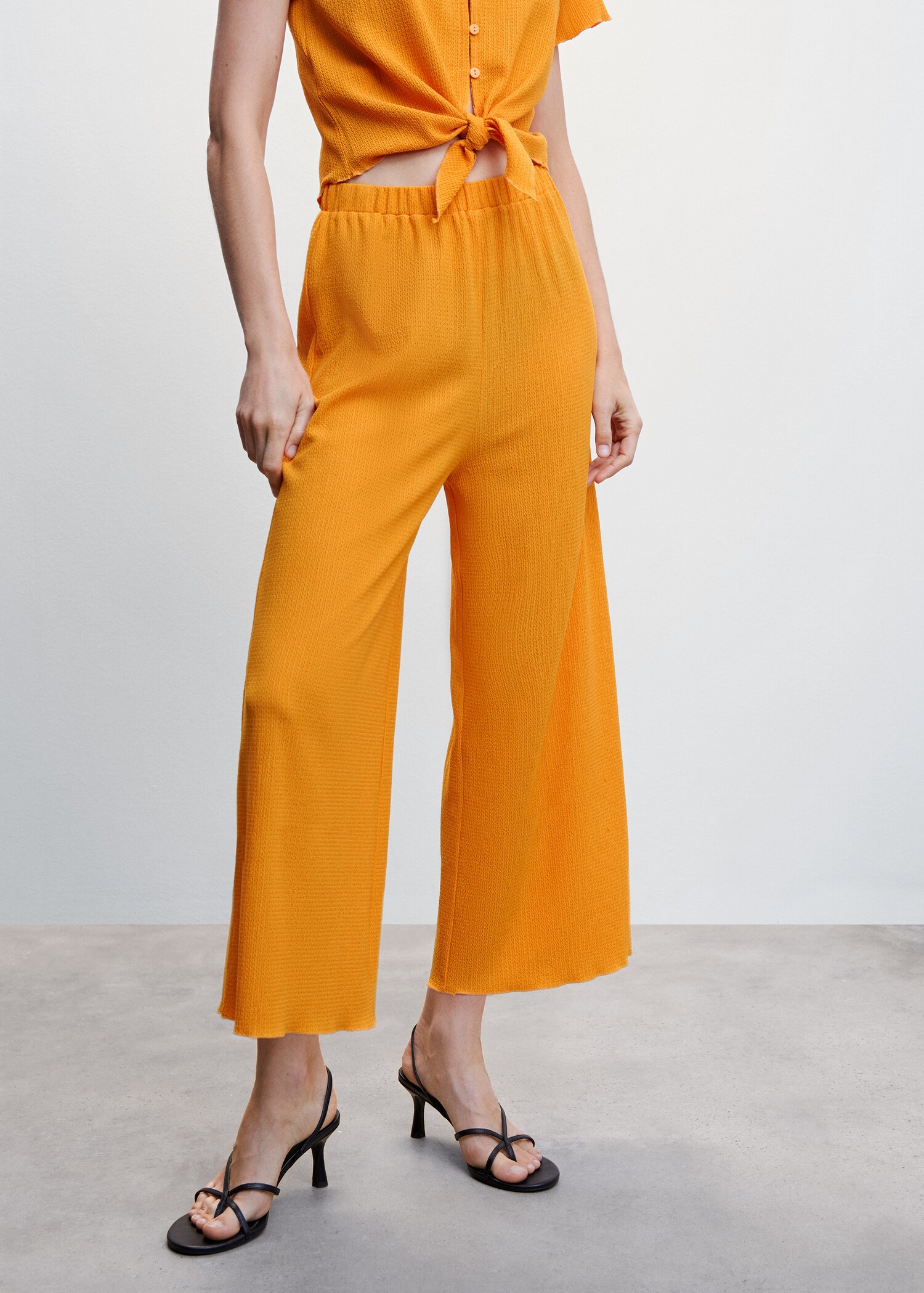 Textured flowy pants - Medium plane