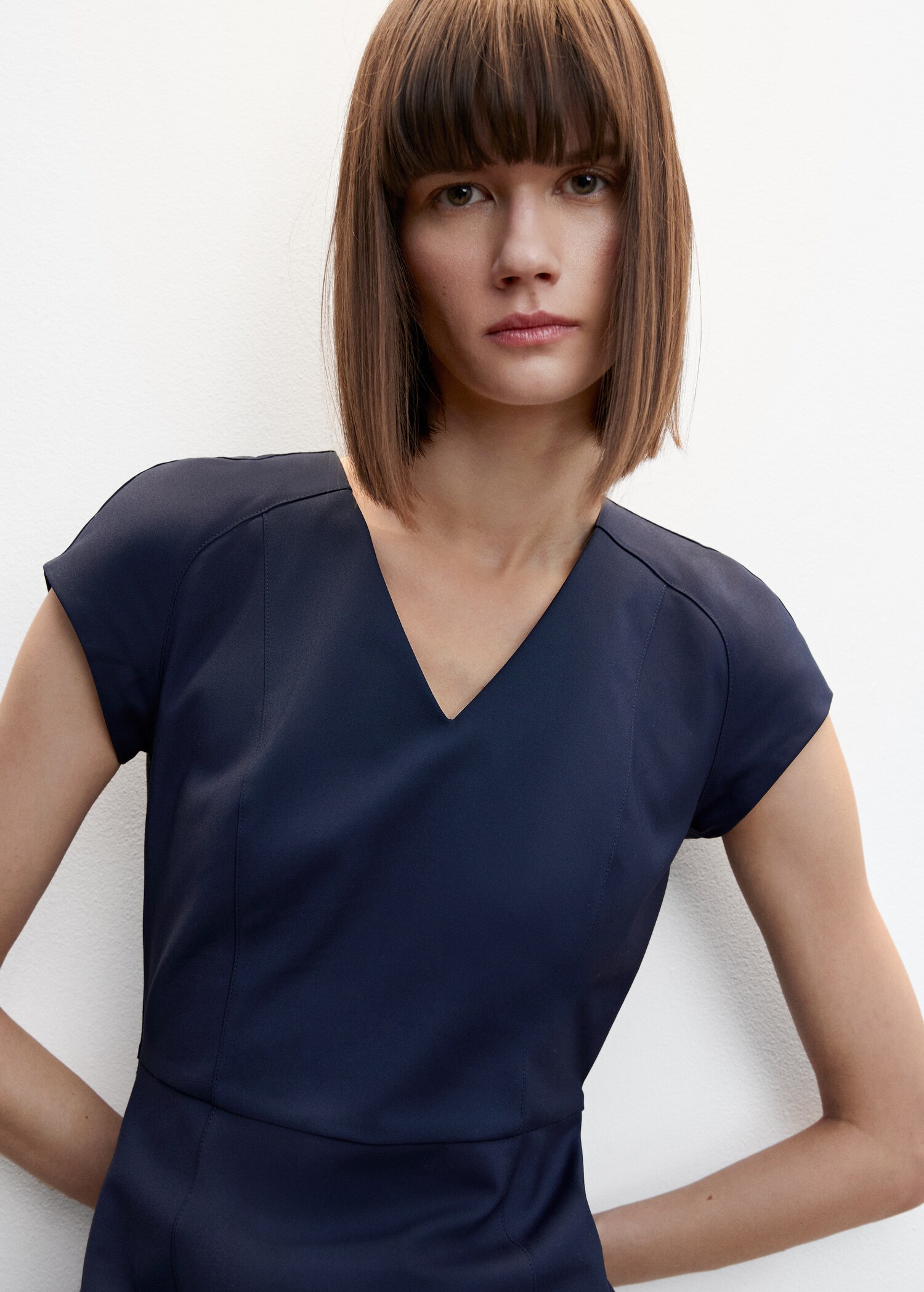 Tailored short dress - Details of the article 1