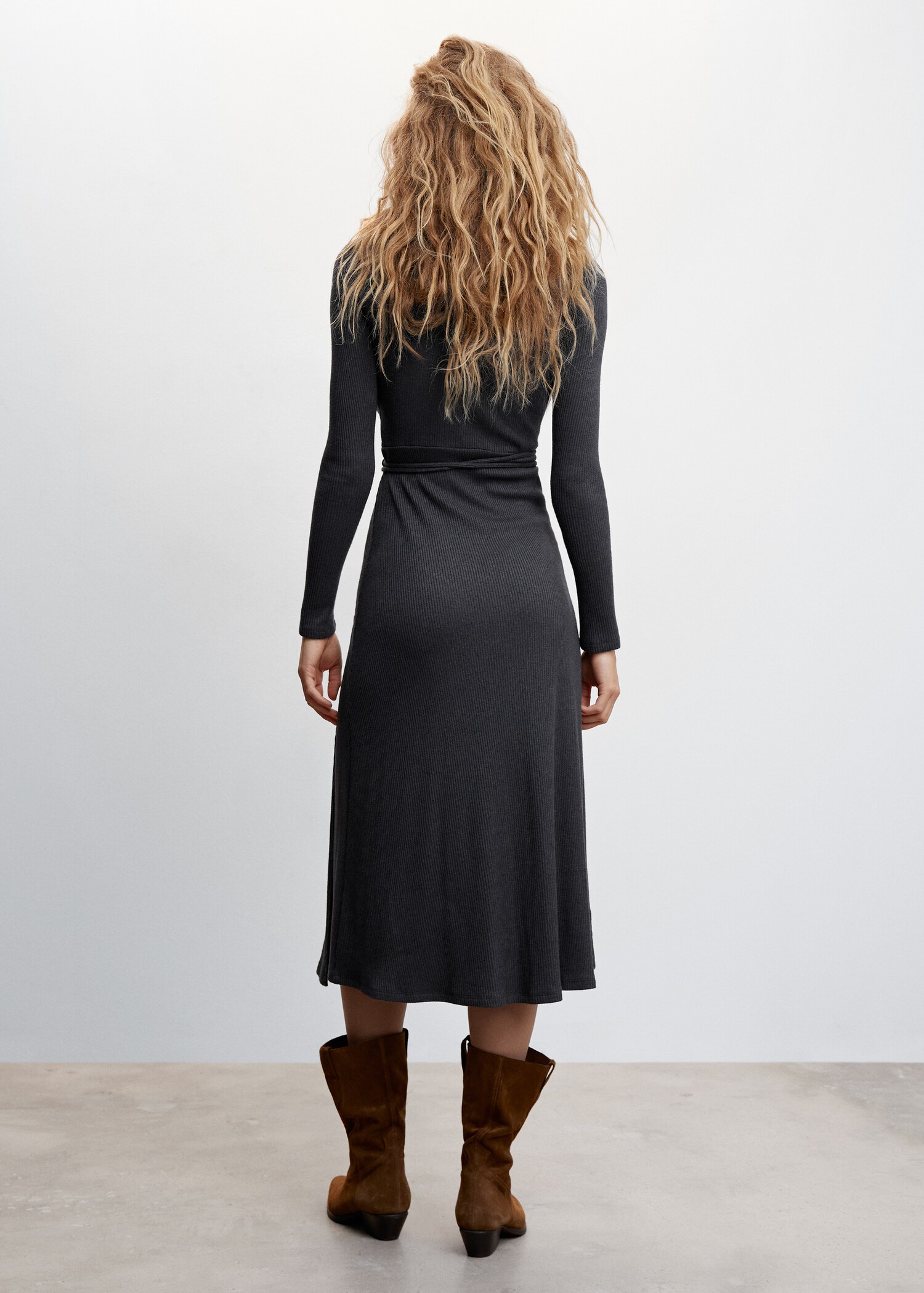 Wrap ribbed dress - Reverse of the article