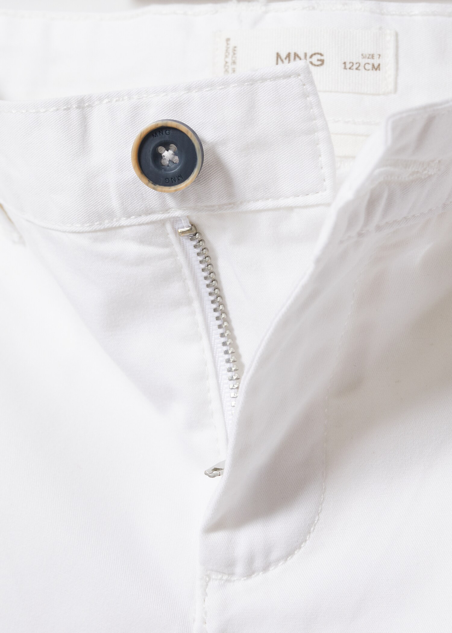 Slim-Fit-Bermudashorts im Chino-Stil aus Baumwolle - Detail des Artikels 8