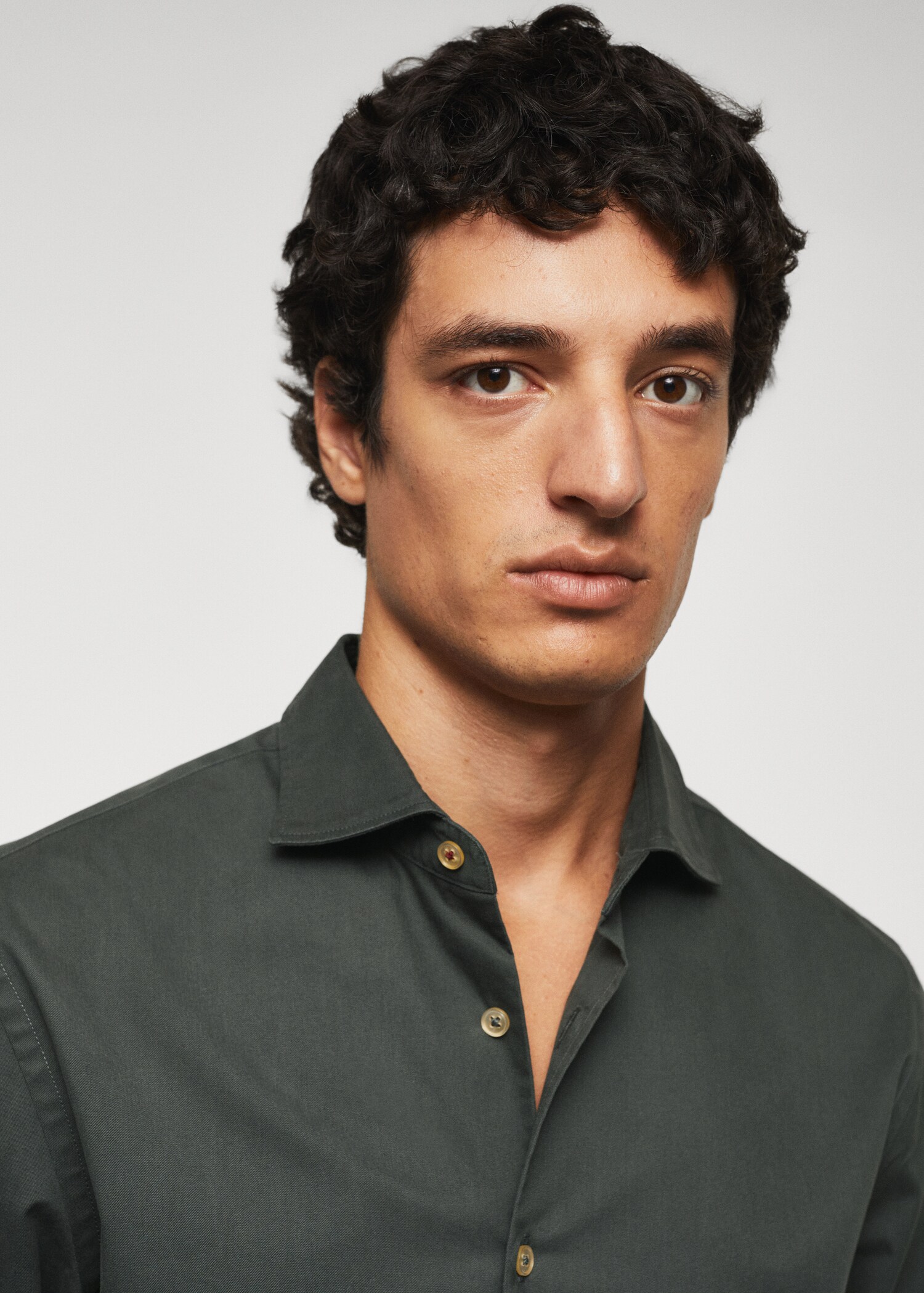 Slim fit cotton shirt - Details of the article 1