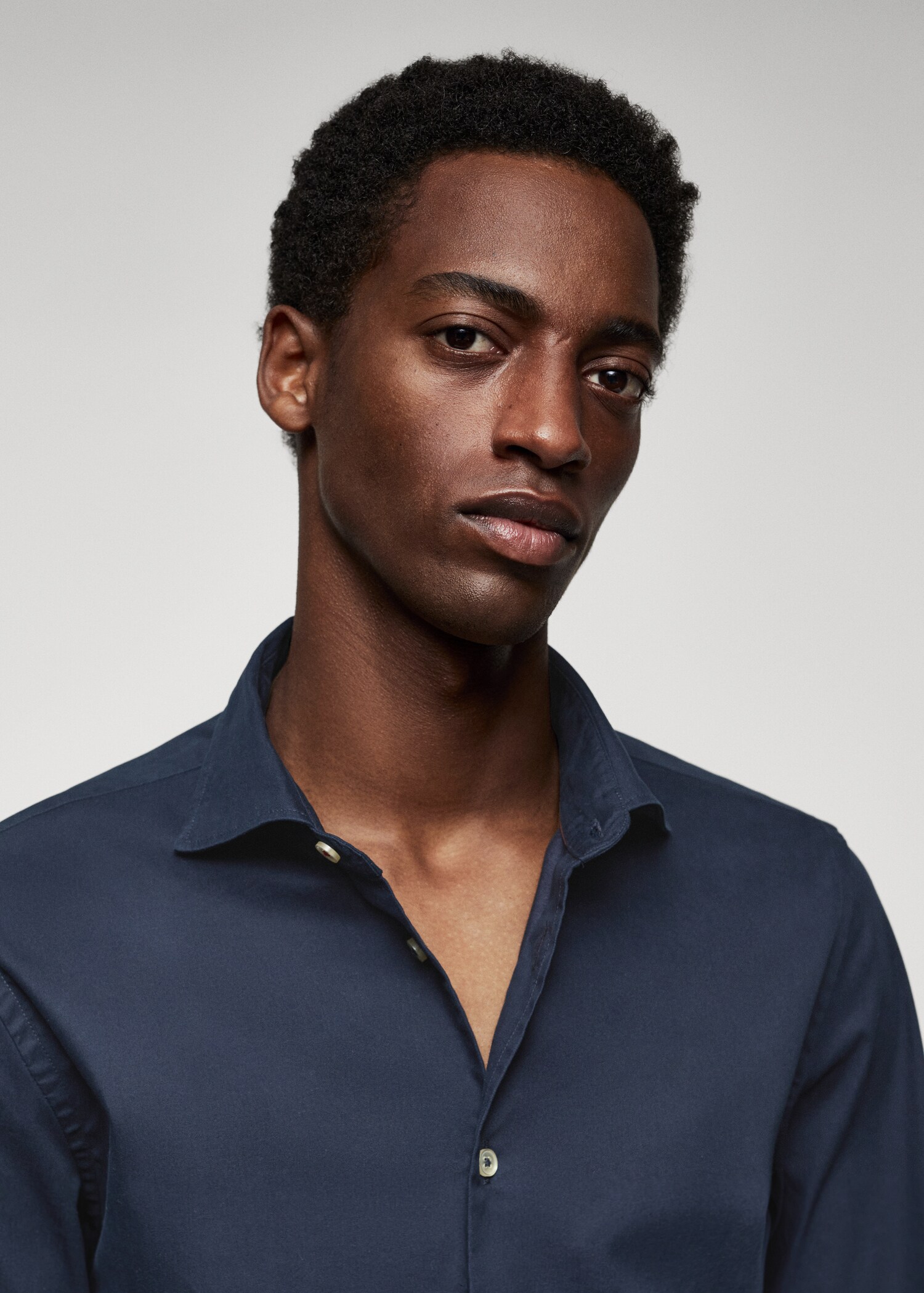 Slim fit cotton shirt - Details of the article 1