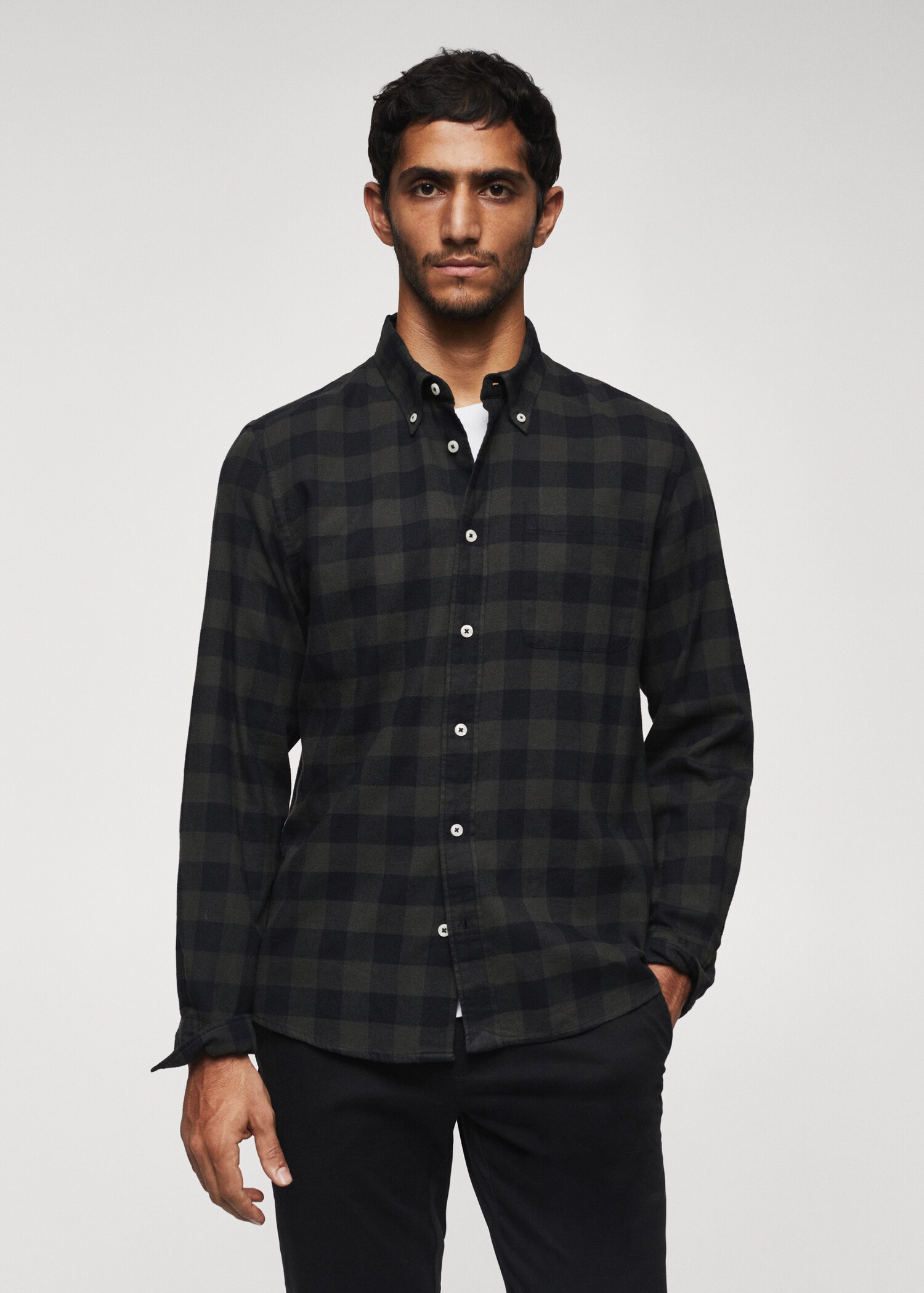 Camisa franela cuadros - Plano medio