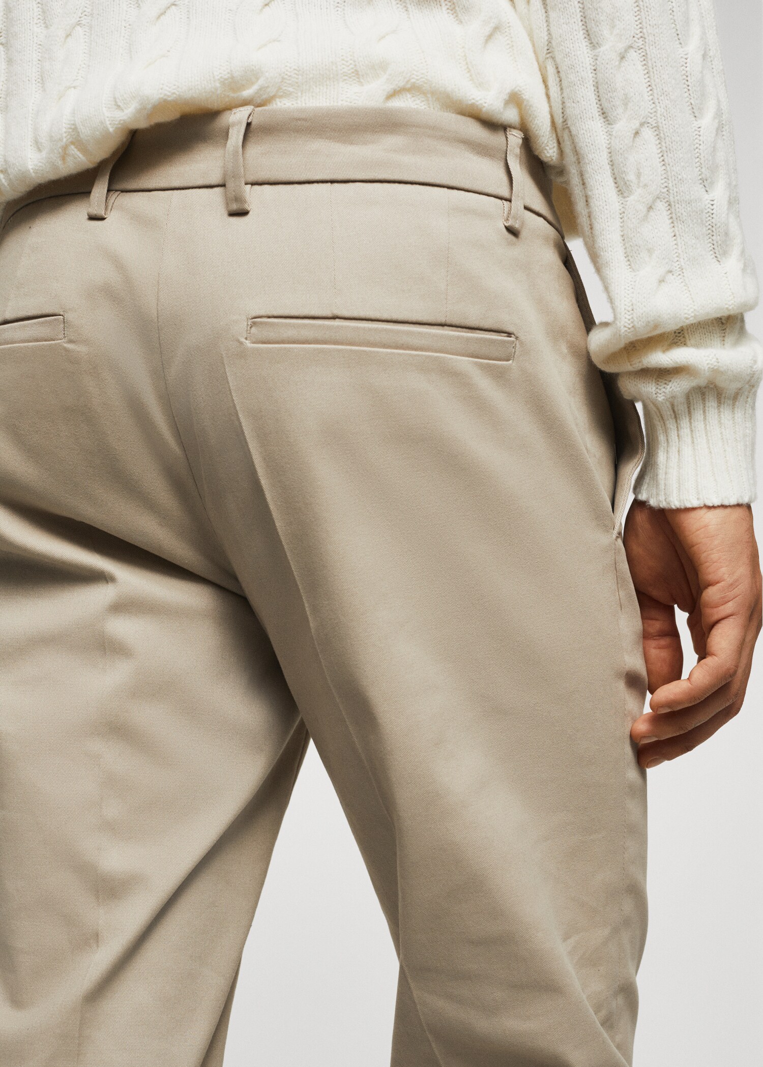 Slim fit chino trousers - Details of the article 4