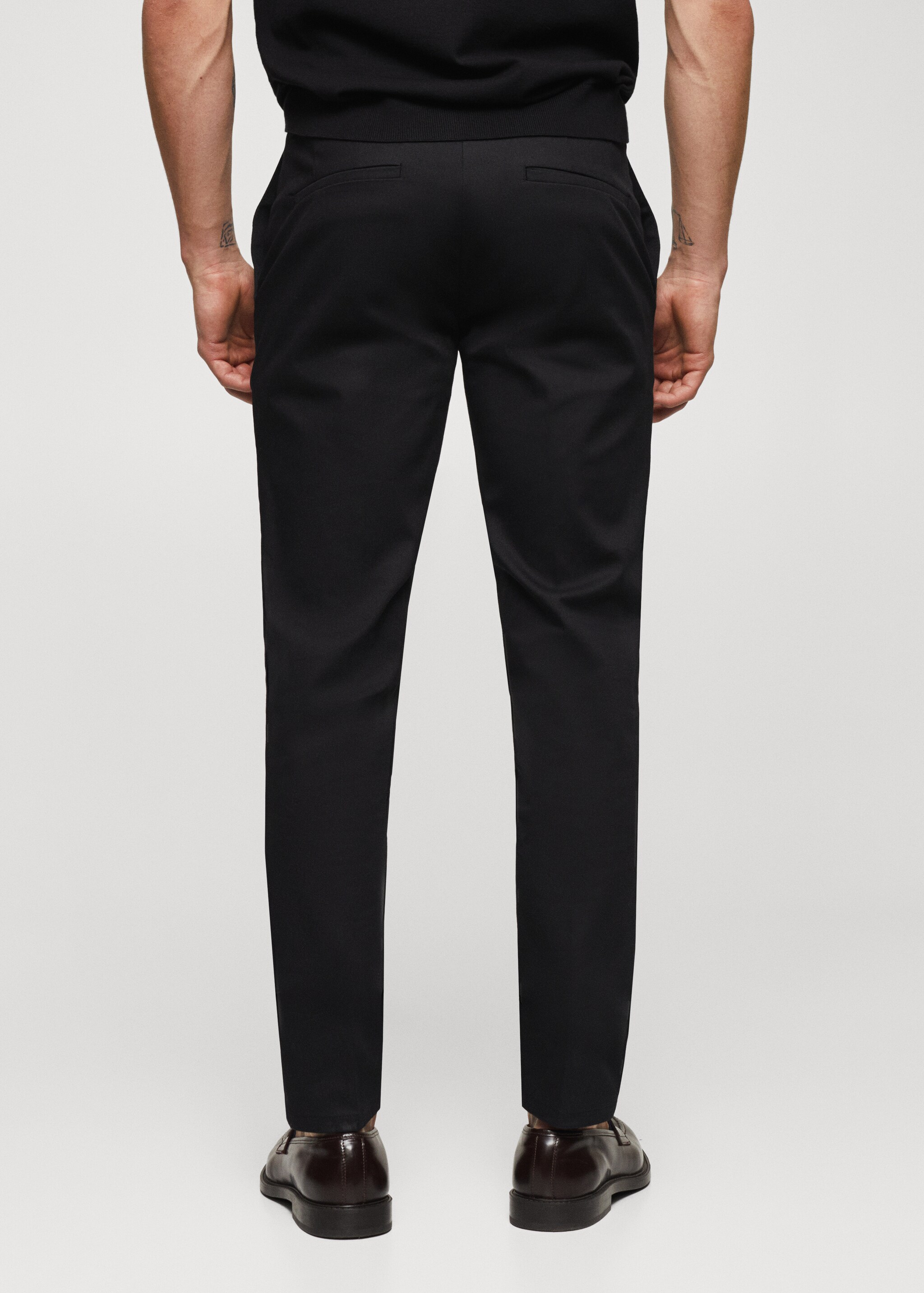 Slim fit chino trousers - Reverse of the article