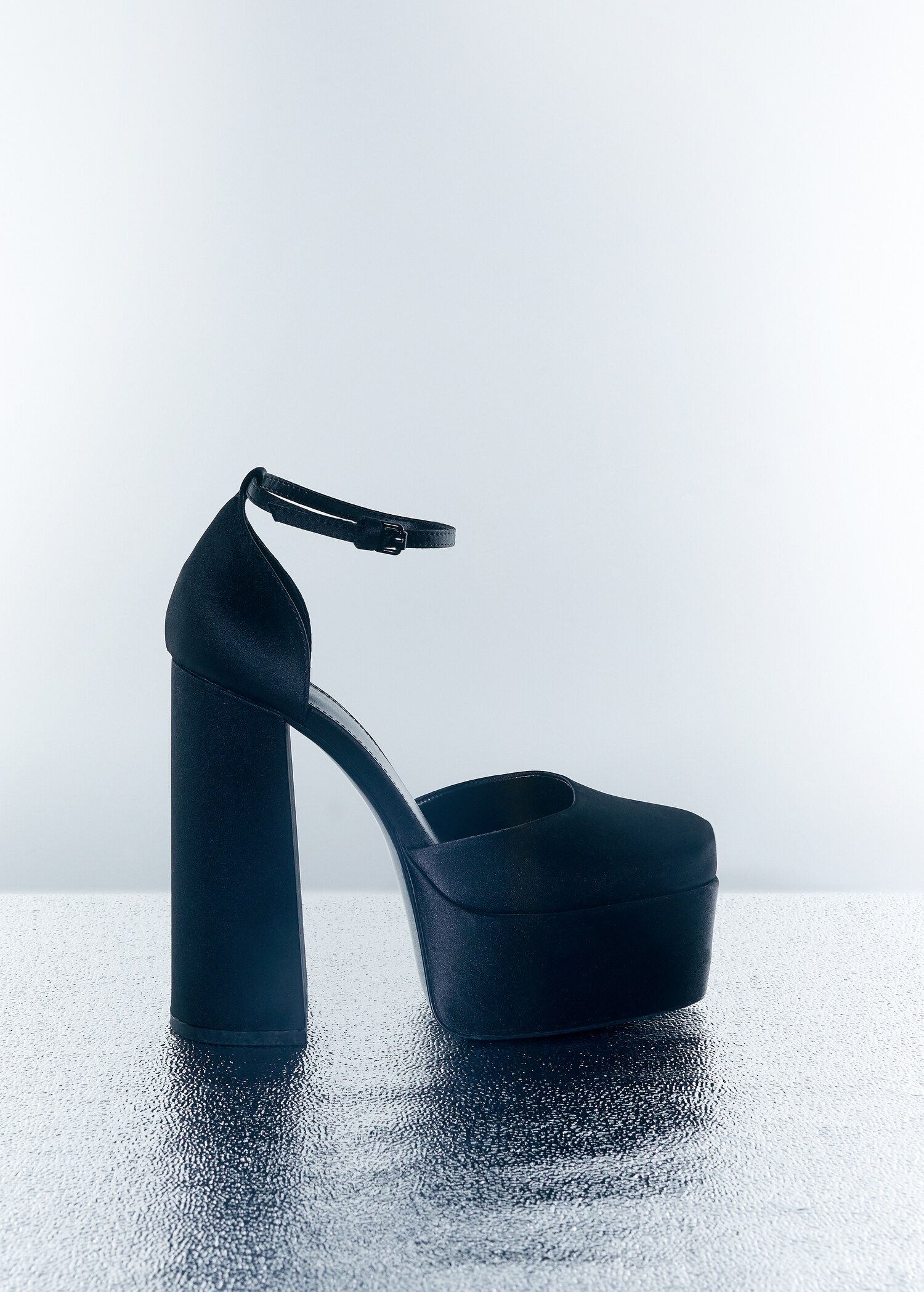 Satin platform shoes - Details of the article 2