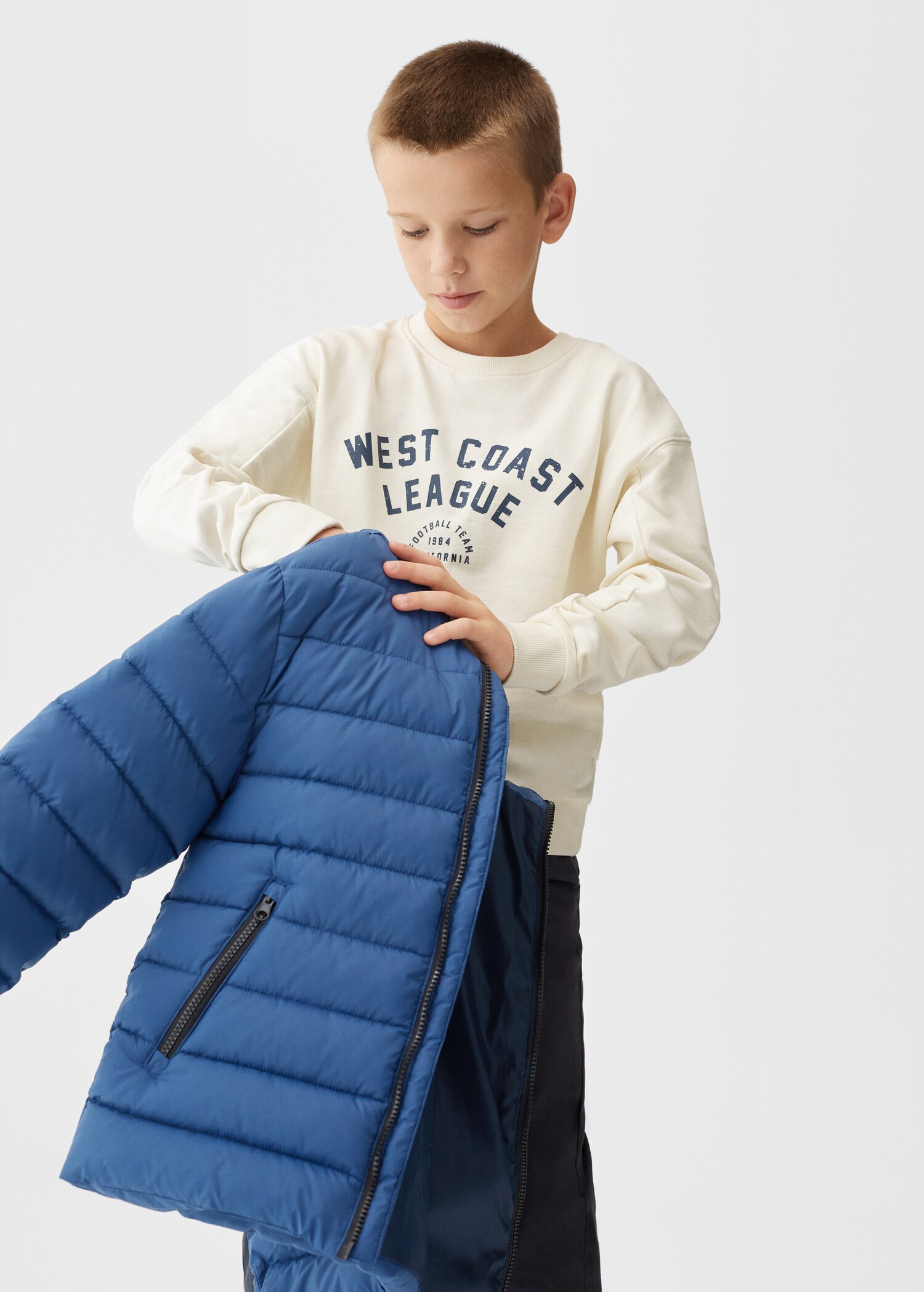 Hood quilted coat - Details of the article 2