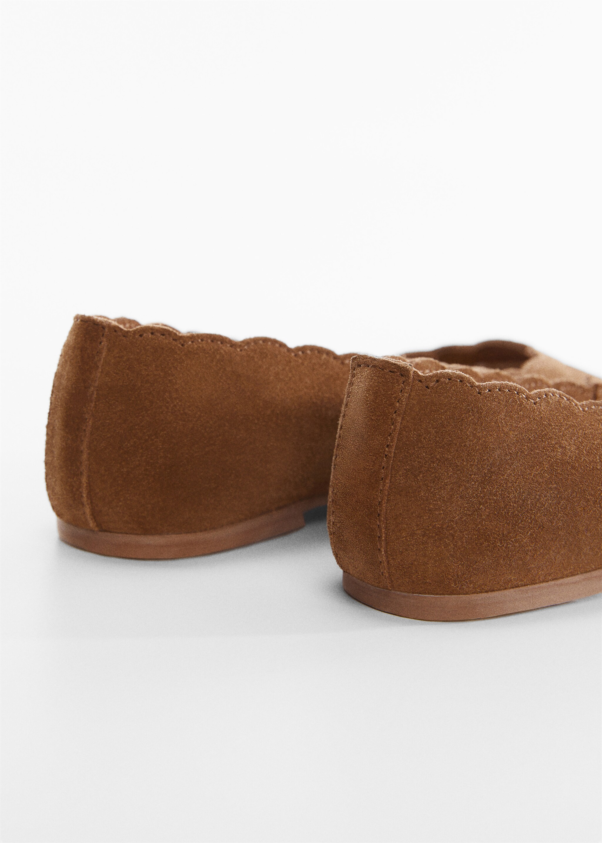 Leather ballet flats - Details of the article 2, Medium Brown. Ref: 47042505-00.