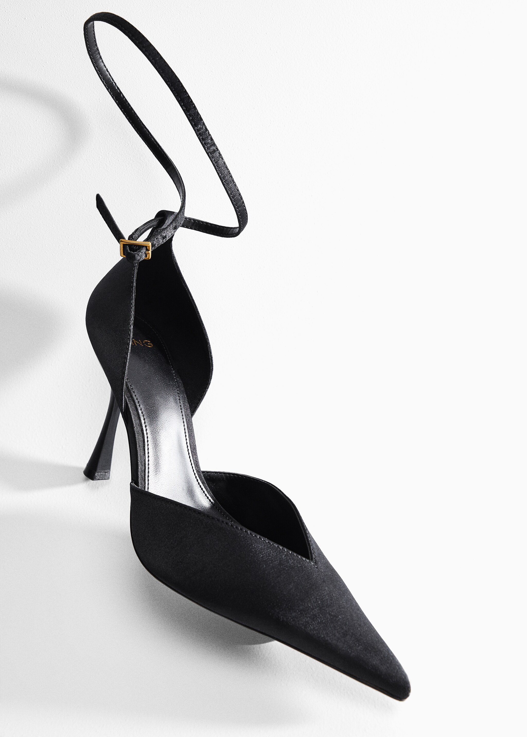 Ankle-cuff pointed toe shoes - Details of the article 5