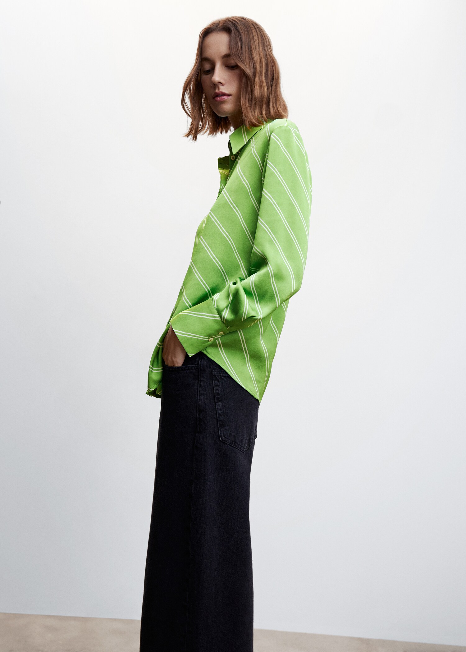 Soepelvallende satijnen blouse - Middenvlak
