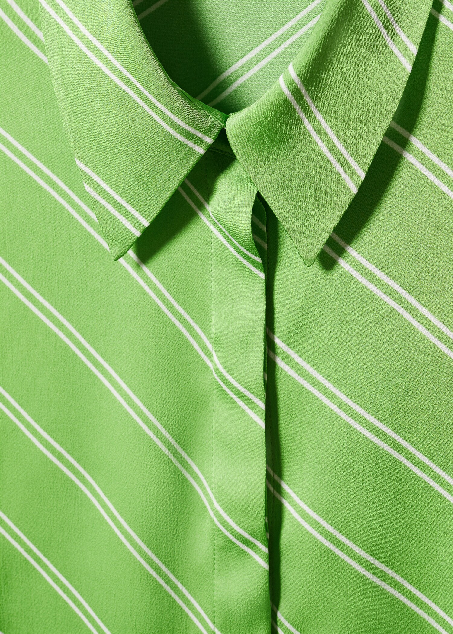 Soepelvallende satijnen blouse - Detail van het artikel 8