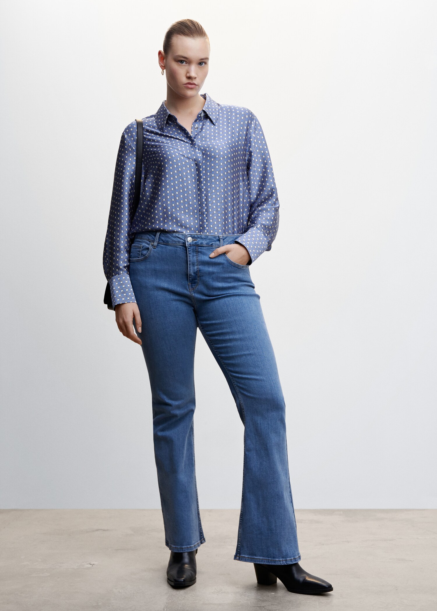 Soepelvallende satijnen blouse - Detail van het artikel 3