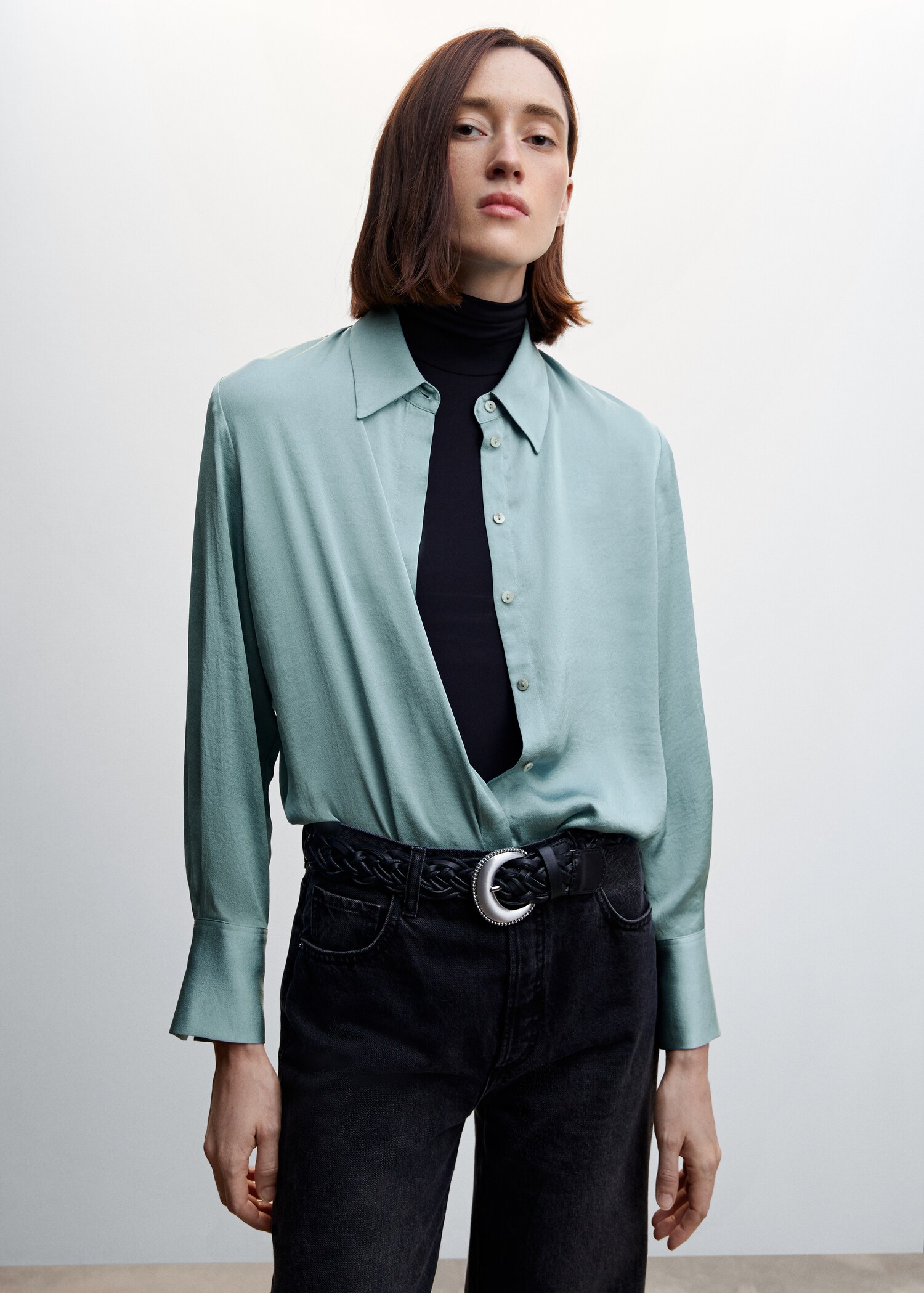 Soepelvallende satijnen blouse - Middenvlak