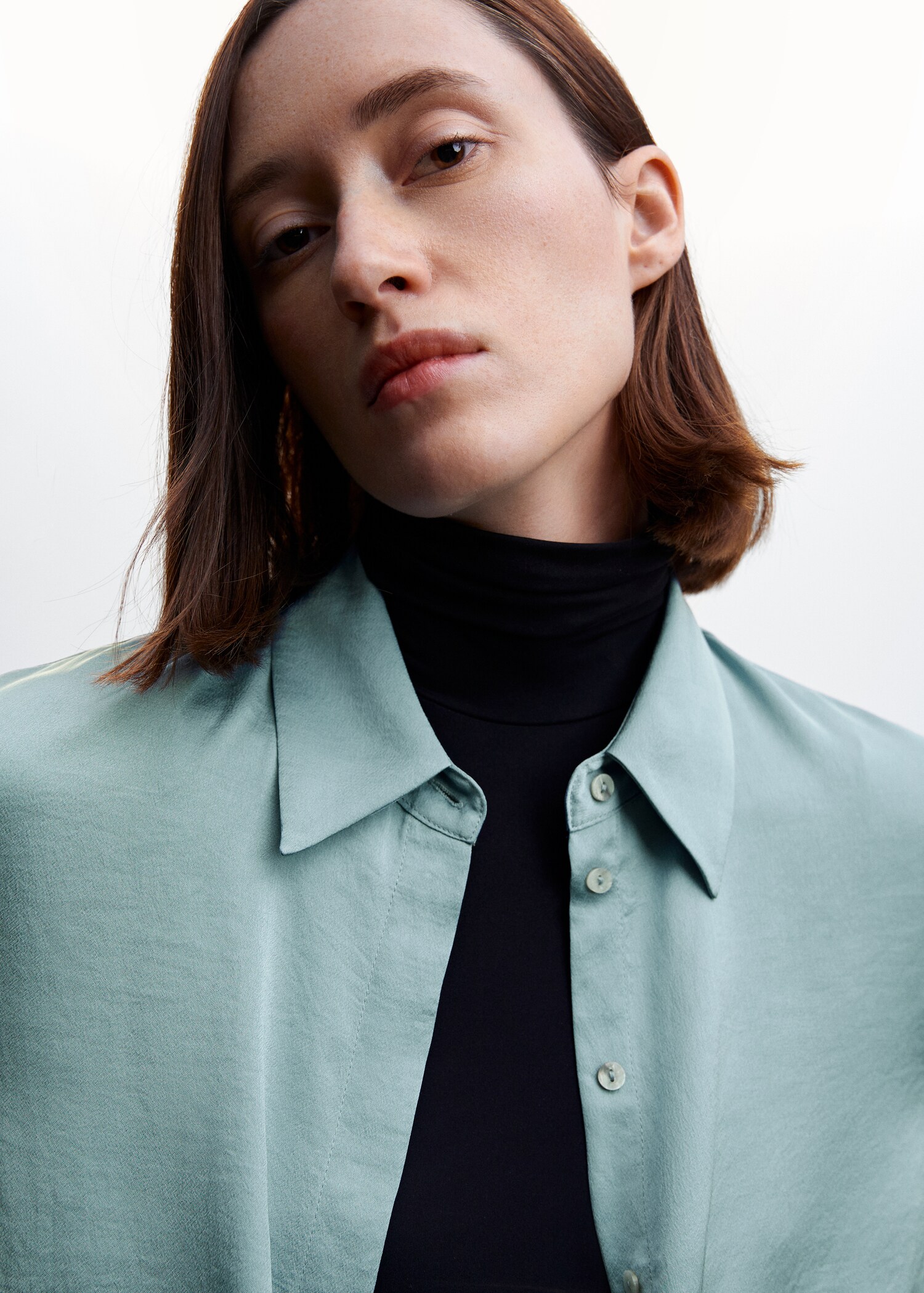 Soepelvallende satijnen blouse - Detail van het artikel 1