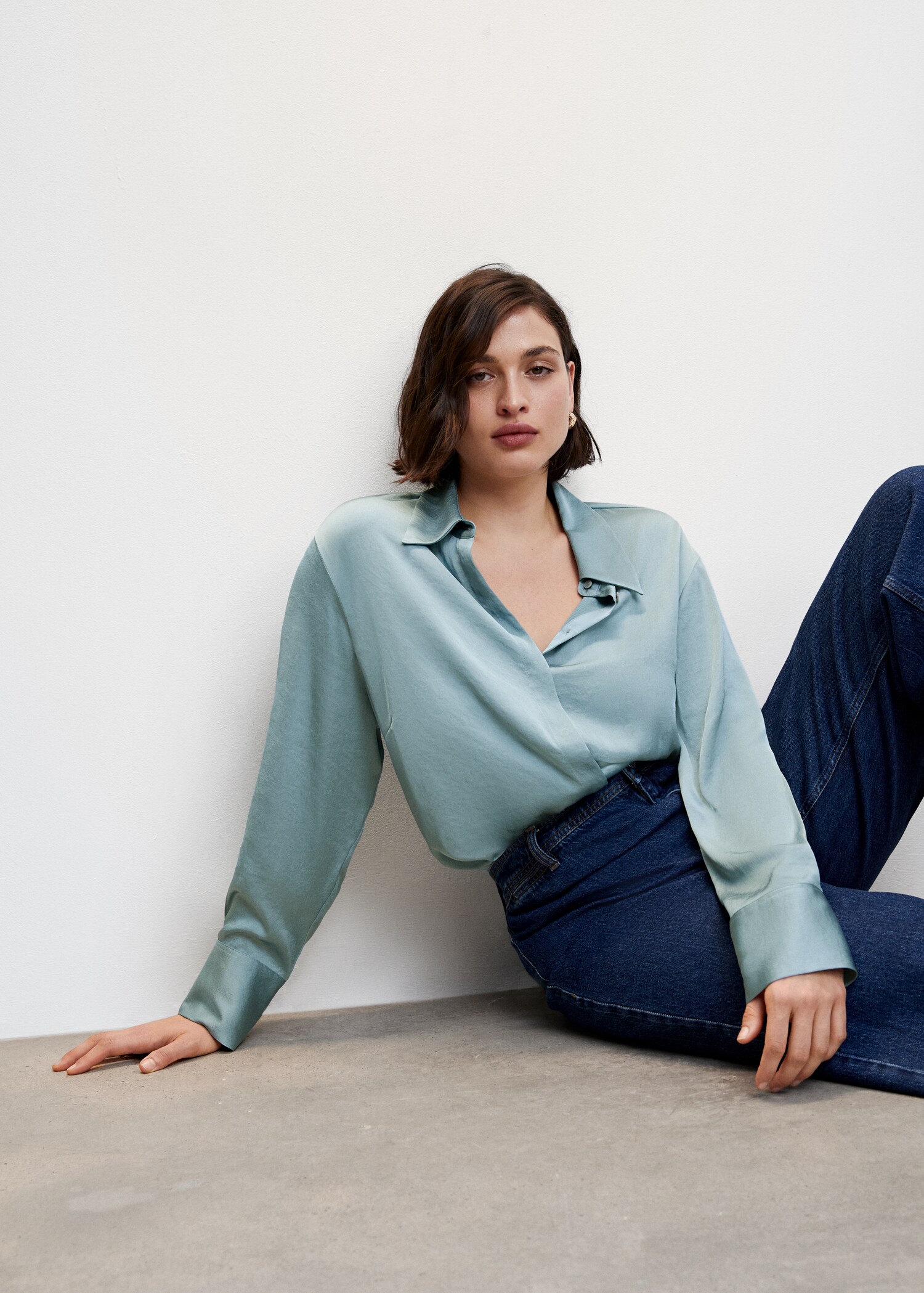 Soepelvallende satijnen blouse - Detail van het artikel 4