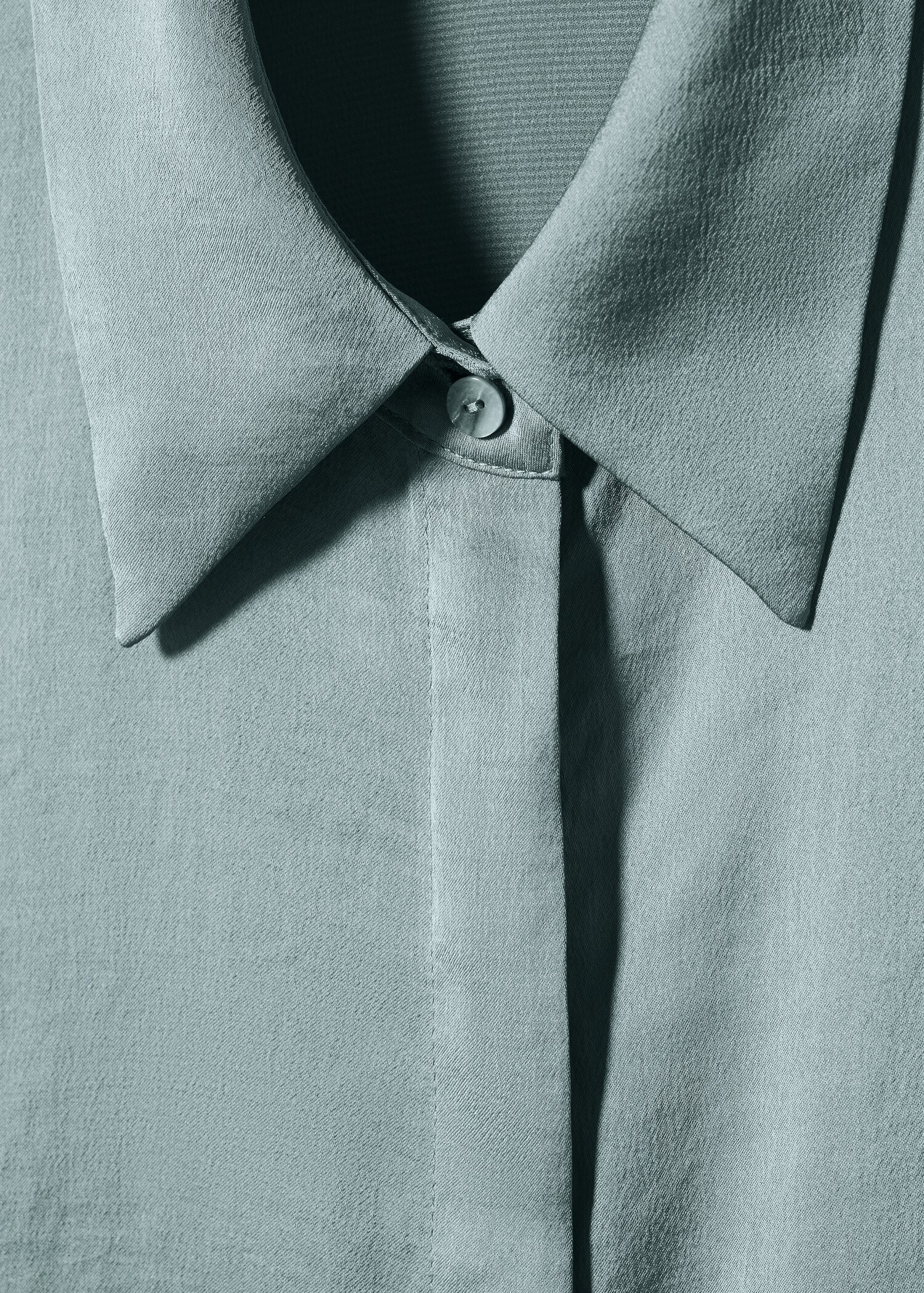 Soepelvallende satijnen blouse - Detail van het artikel 8