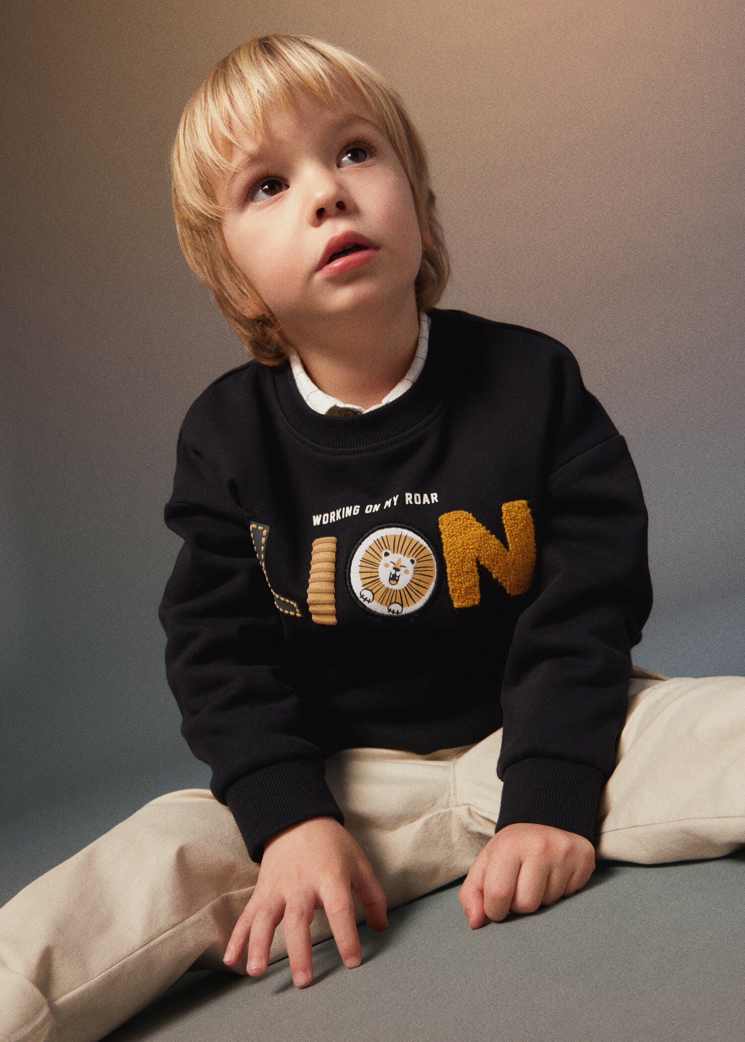 Sweatshirt mit texturiertem Schriftzug - Detail des Artikels 5